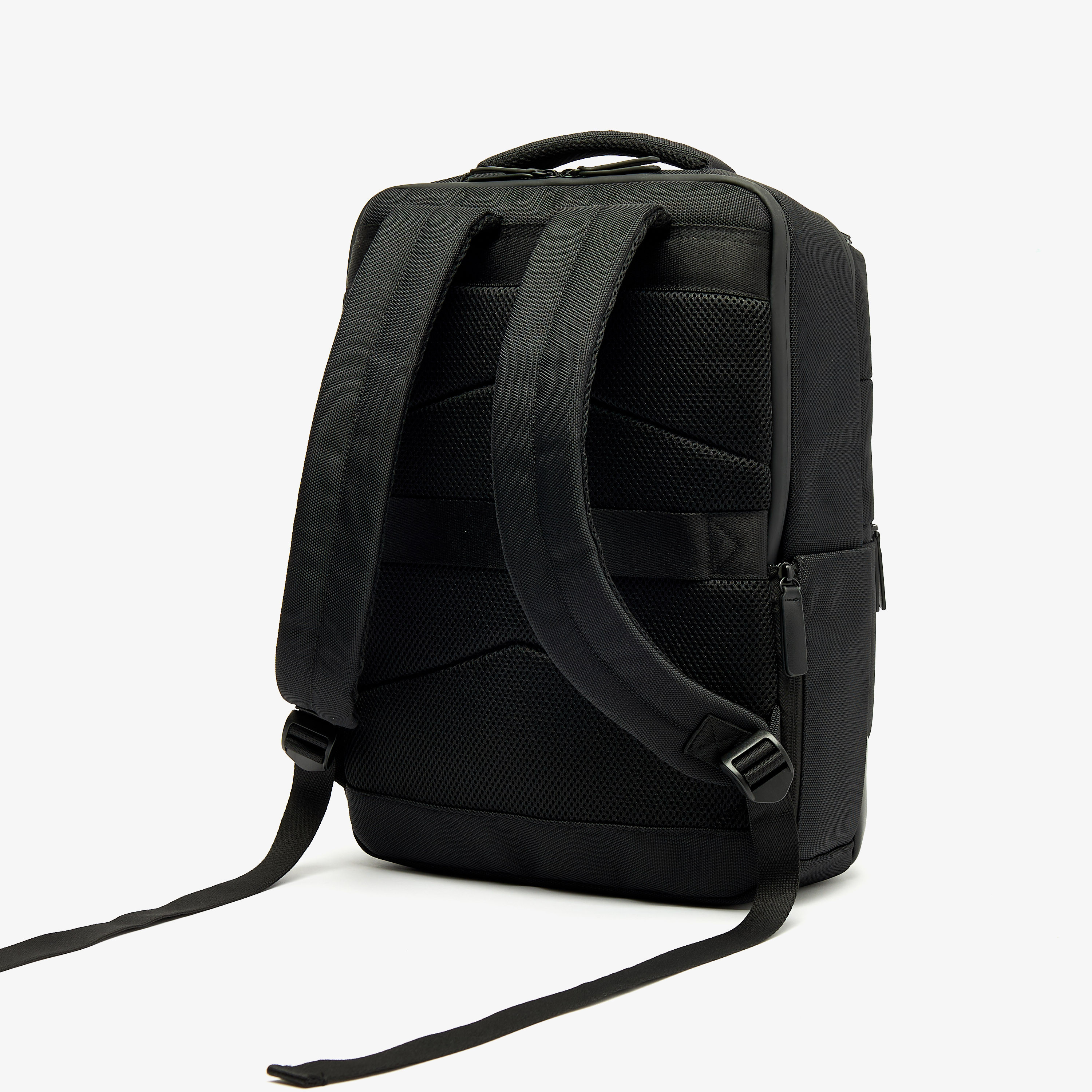 شنطة ظهر سادة بسحاب إغلاق وحمالات قابلة للتعديل من دوتشيني-men-bags-image-3
