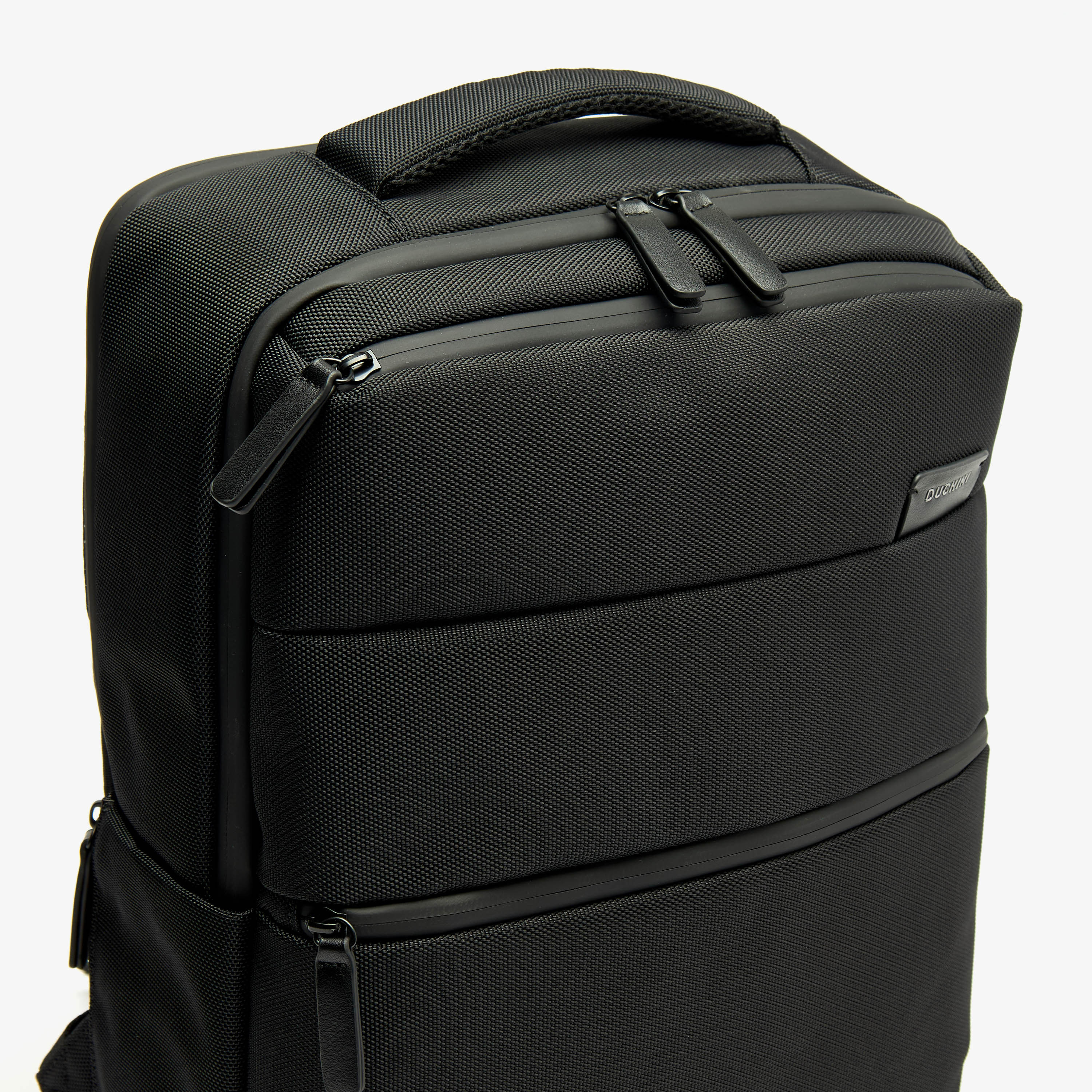شنطة ظهر سادة بسحاب إغلاق وحمالات قابلة للتعديل من دوتشيني-men-bags-image-4