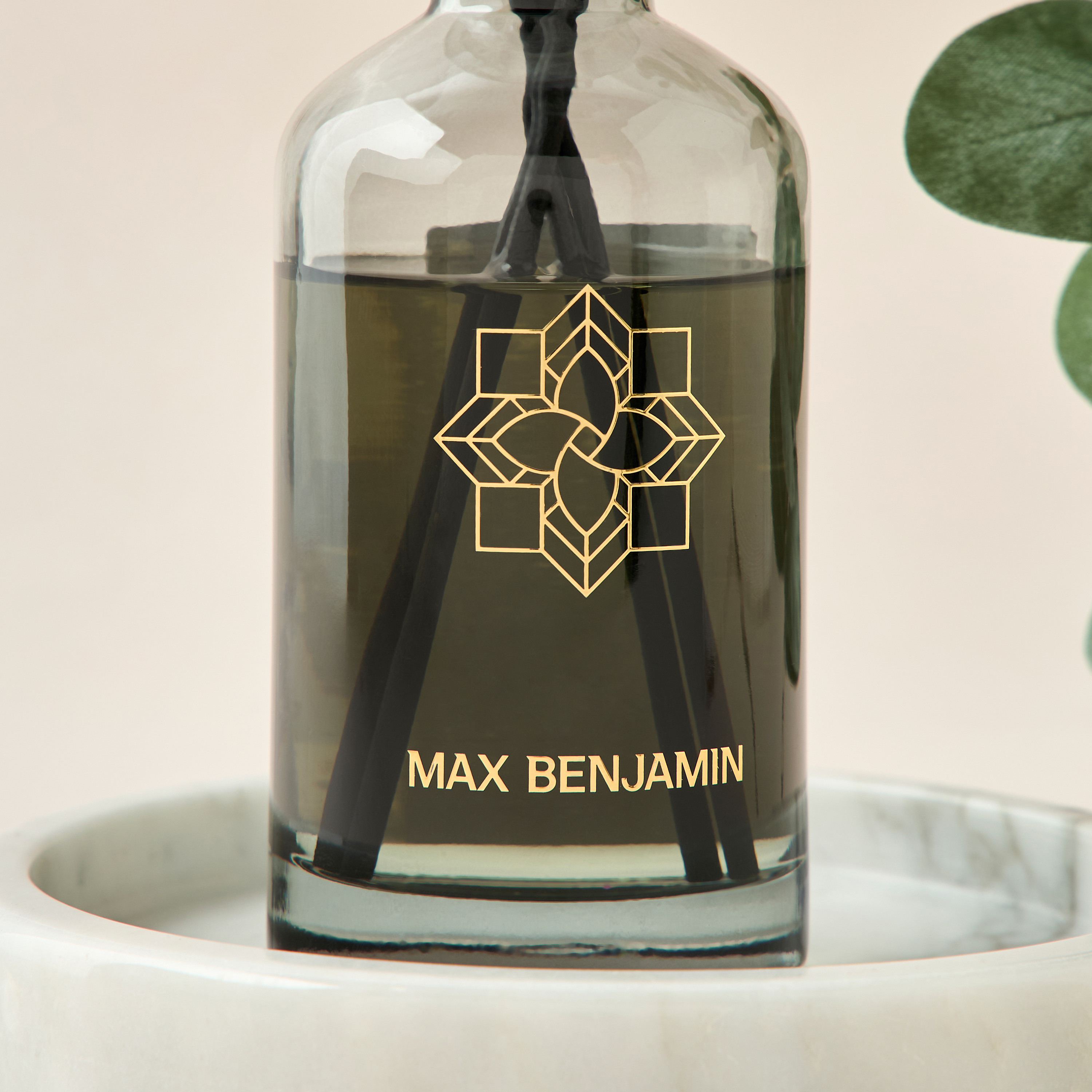 MAX BENJAMIN White Pomegranate Reed Diffuser - 150 ml-household-homefragrance-reeddiffusers-image-2