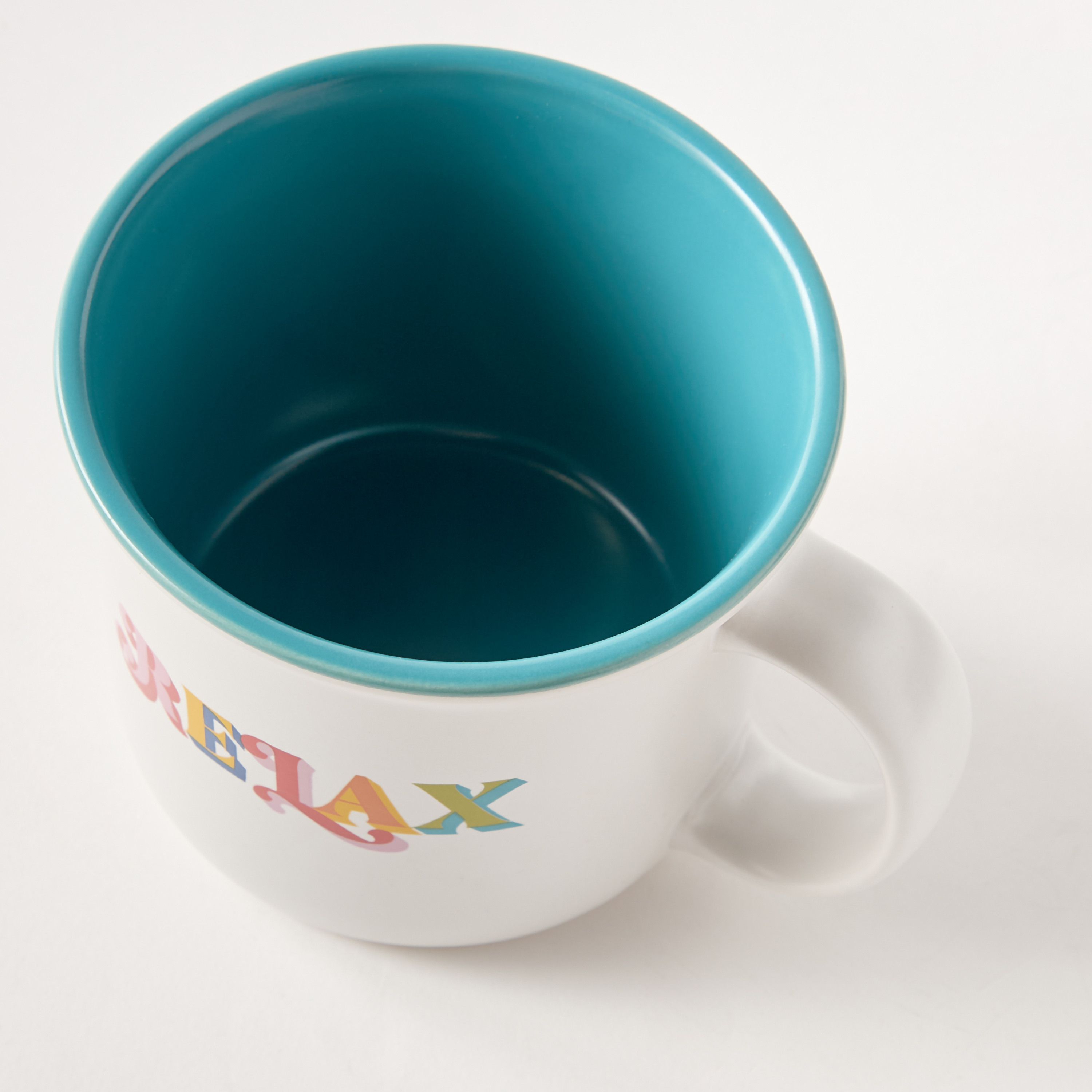 مج خزف بطبعات تايبوجرافيك من بوسطن ويرهاوس - 473 مل-household-dining-teaandcoffee-mugsandcups-image-1