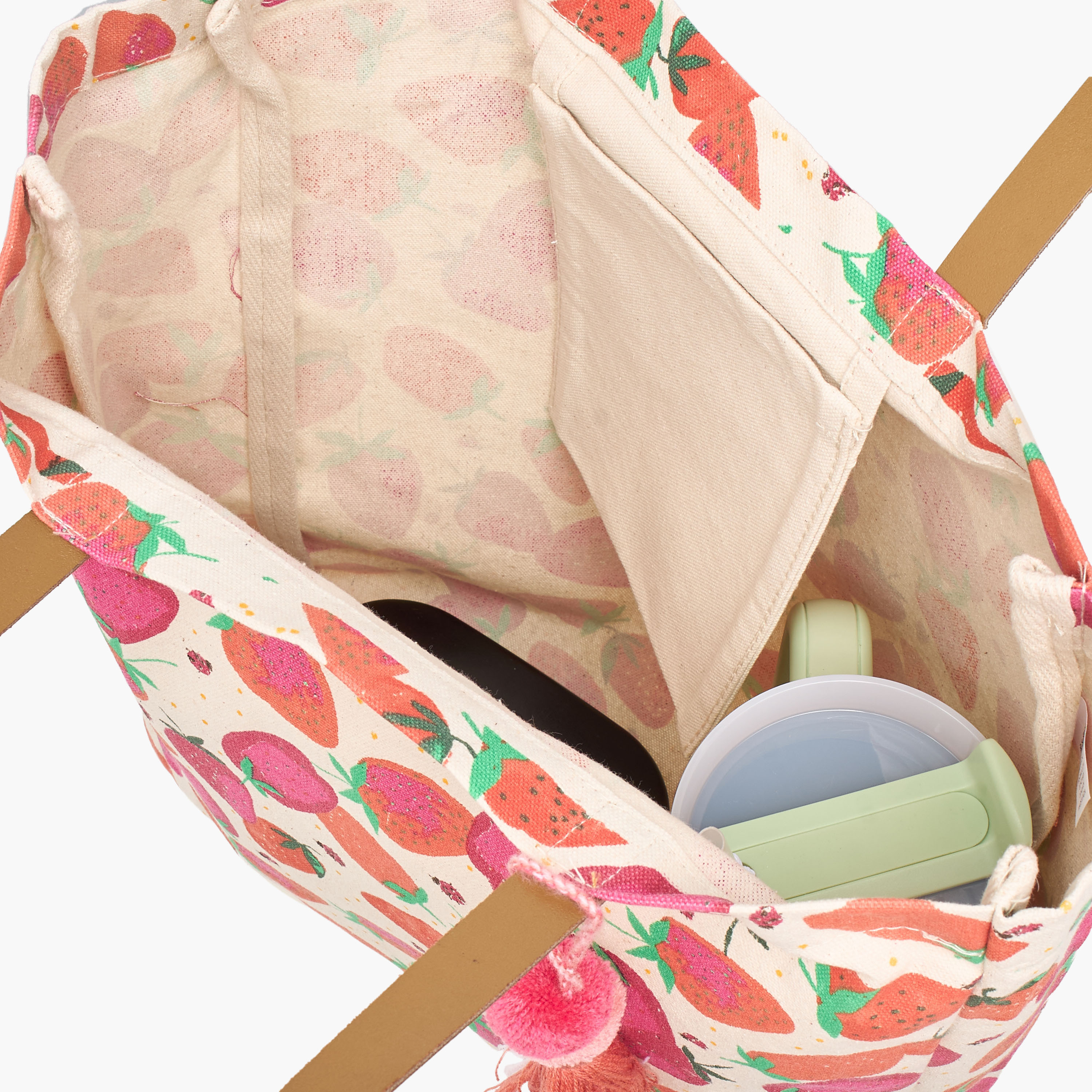 شنطة توتي بمقابض مزدوجة وطبعات فراولة-women-bagsandwallets-handbags-image-8