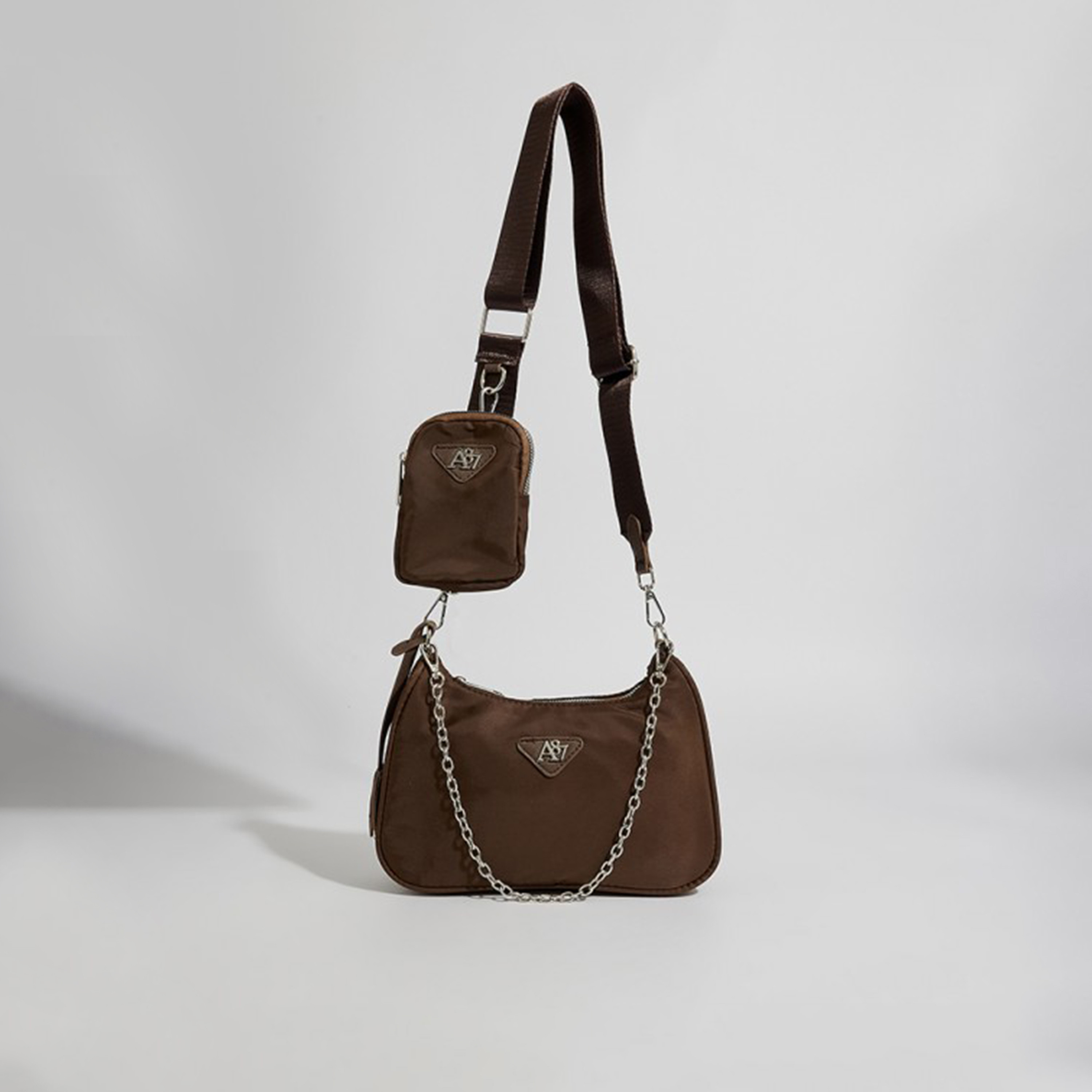 أيروبوستال شنطة كتف لون أسود بحزام قابل للتعديل وشعار معدني-women-bagsandwallets-handbags-image-5