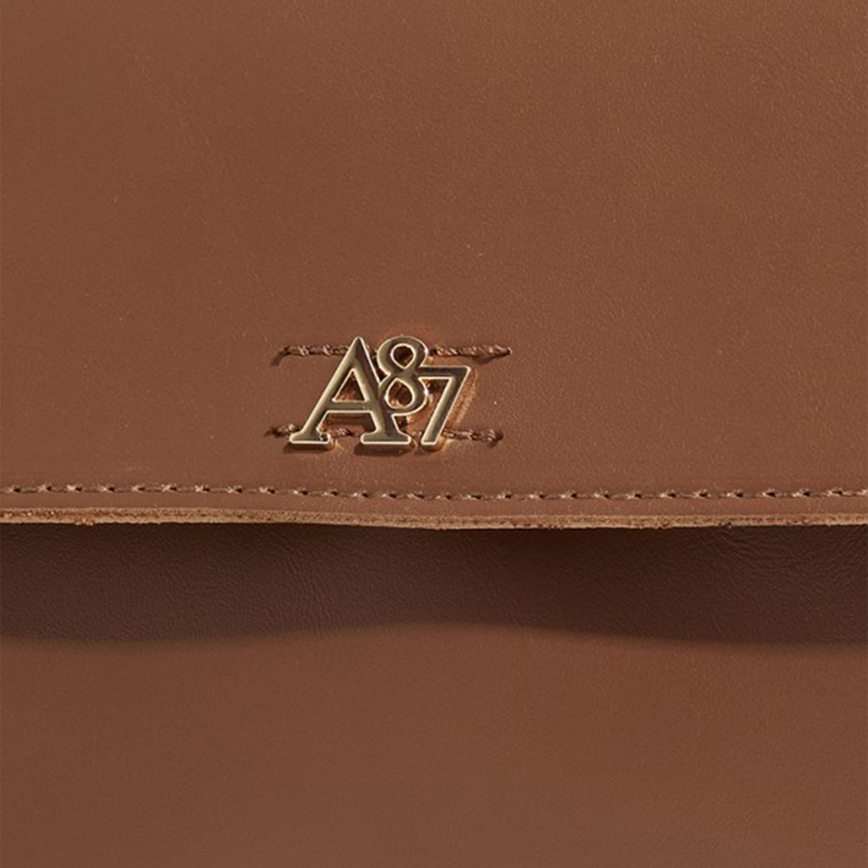 أيروبوستال شنطة يد لون بني بحزام قابل للإزالة وشعار معدني-women-bagsandwallets-handbags-image-3
