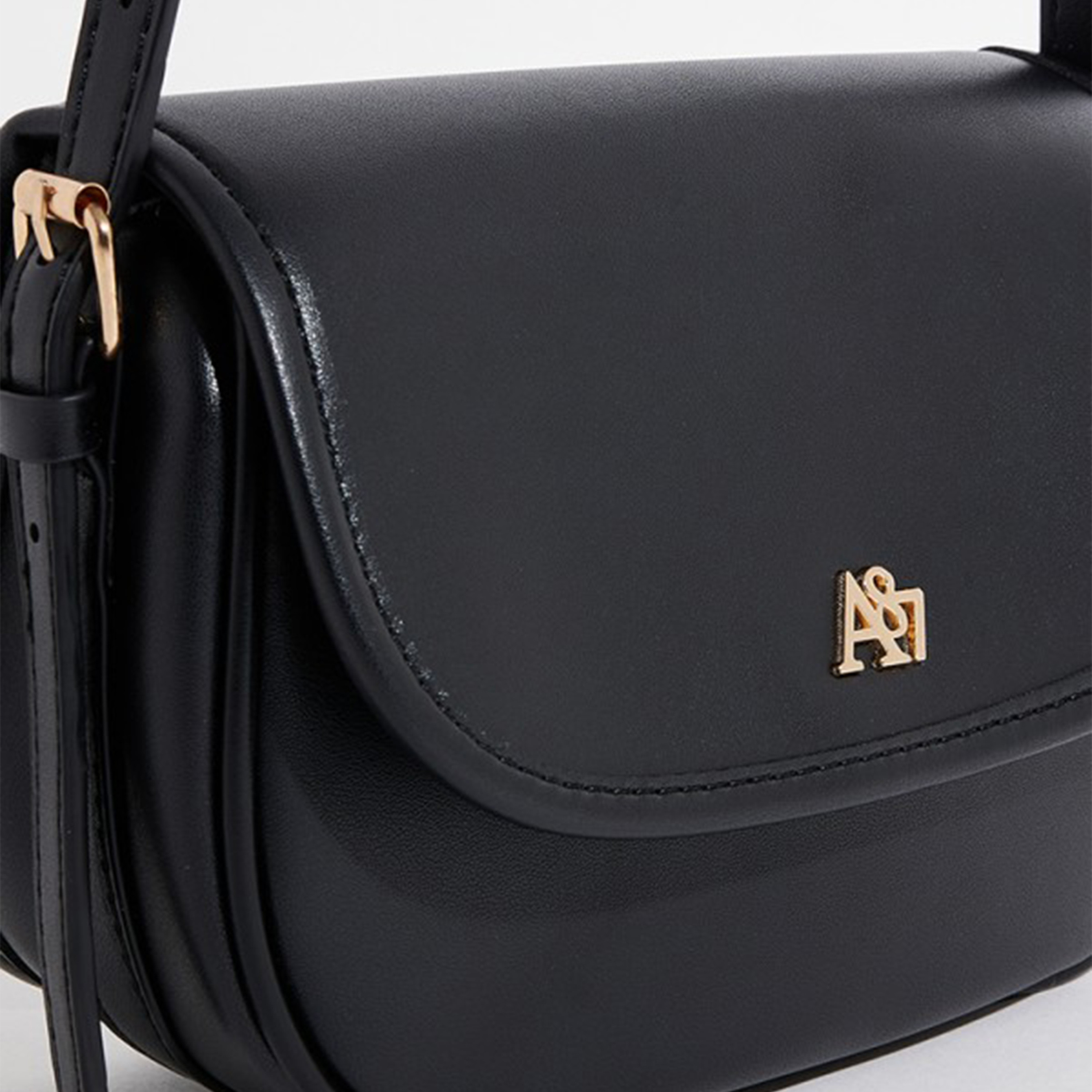 أيروبوستال شنطة كروس لون أسود وحزام قابل للتعديل وطية للأغلاق ومشبك-women-bagsandwallets-handbags-image-3