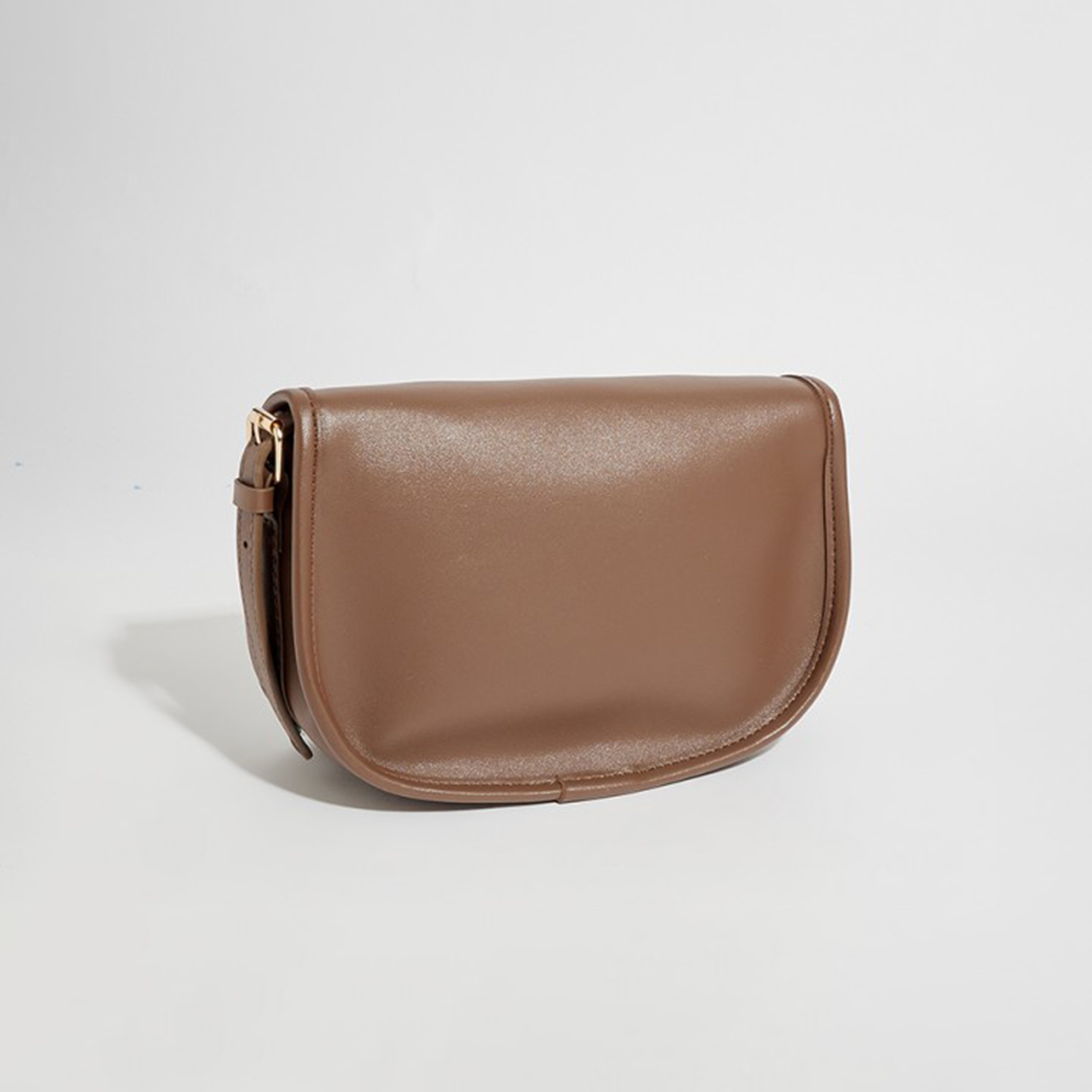 أيروبوستال شنطة كروس لون أسود وحزام قابل للتعديل وطية للأغلاق ومشبك-women-bagsandwallets-handbags-image-6