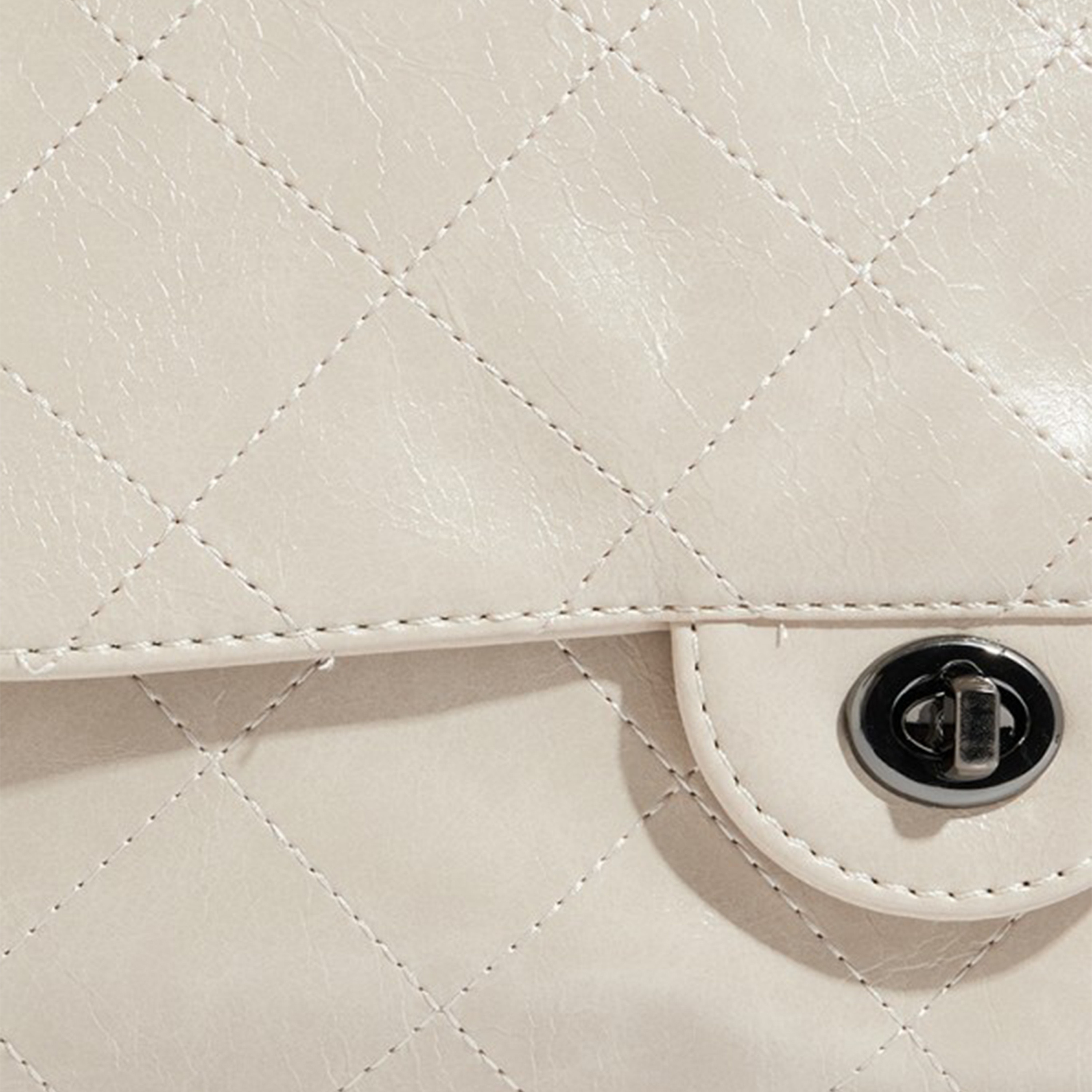 أيروبوستال شنطة يد لون أسود بحزام سلسلة وشعار معدني-women-bagsandwallets-handbags-image-7