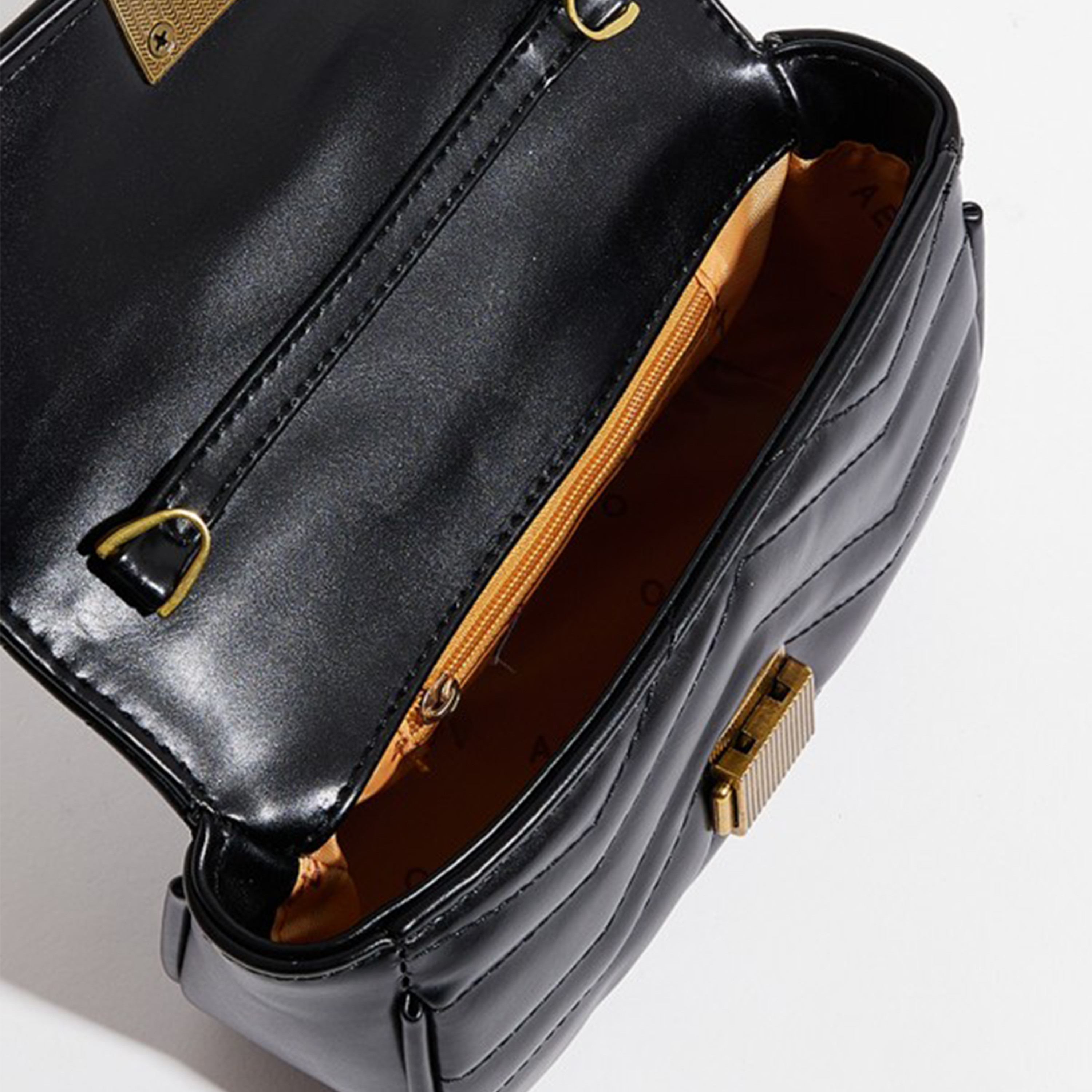 أيروبوستال شنطة كروس لون أخضر بحزام سلسلة وشعار معدني وقفل بلاستيكي-women-bagsandwallets-handbags-image-8