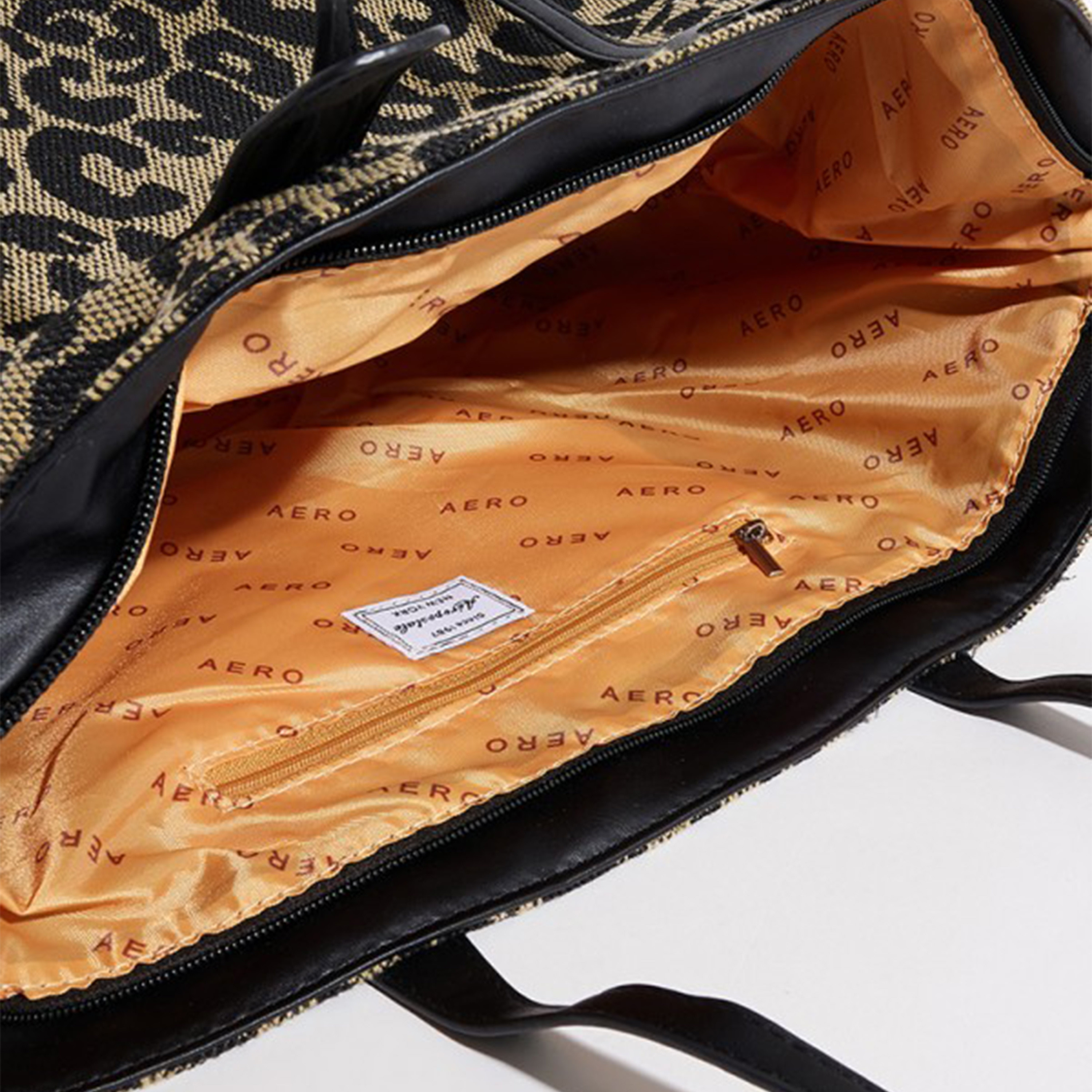 أيروبوستال شنطة كتف كبيرة بطبعة الفهد بأحزمة رفيعة وشعار من المعدن-women-bagsandwallets-handbags-image-4