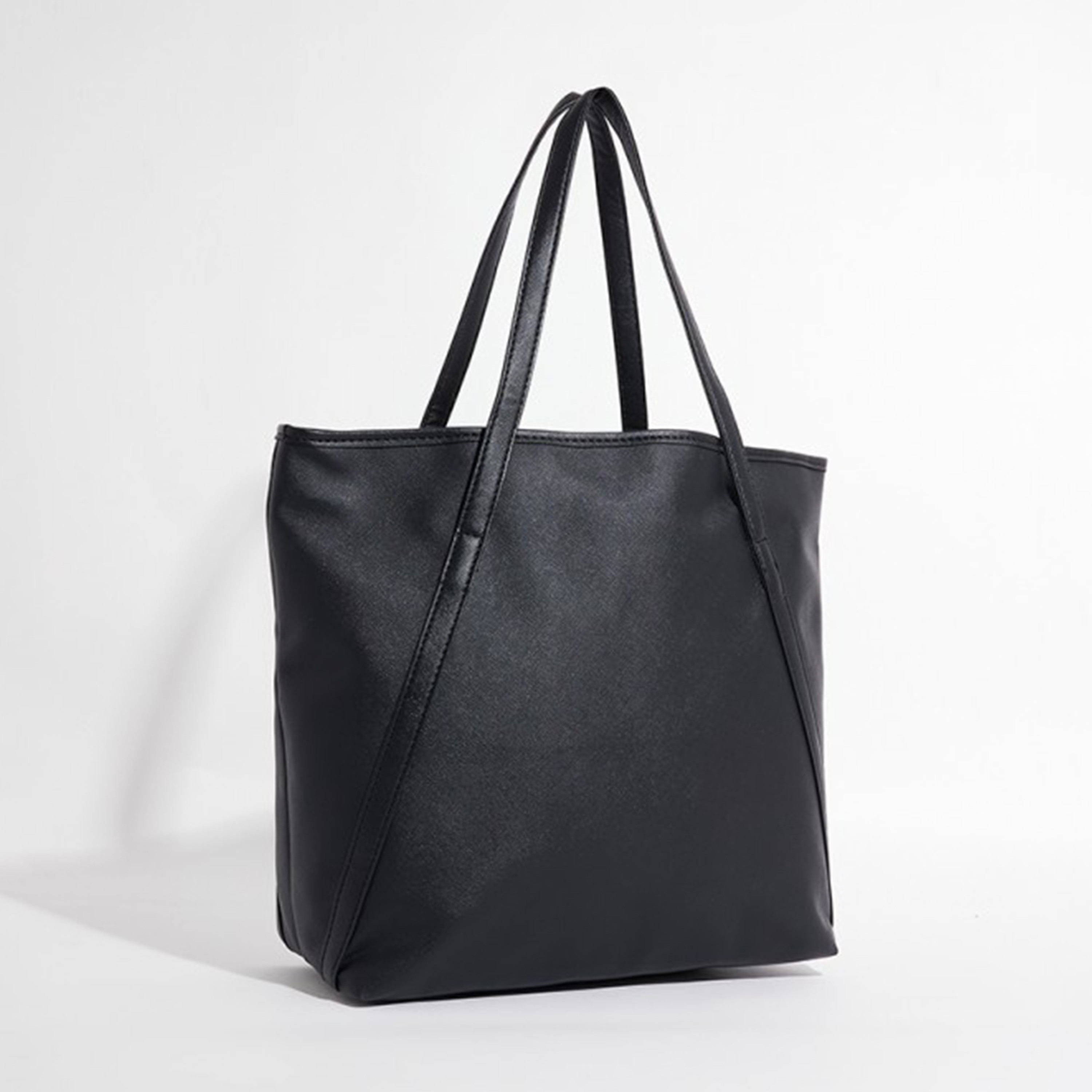 أيروبوستال شنطة كتف أحمر بني بشعار معدني-women-bagsandwallets-handbags-image-6