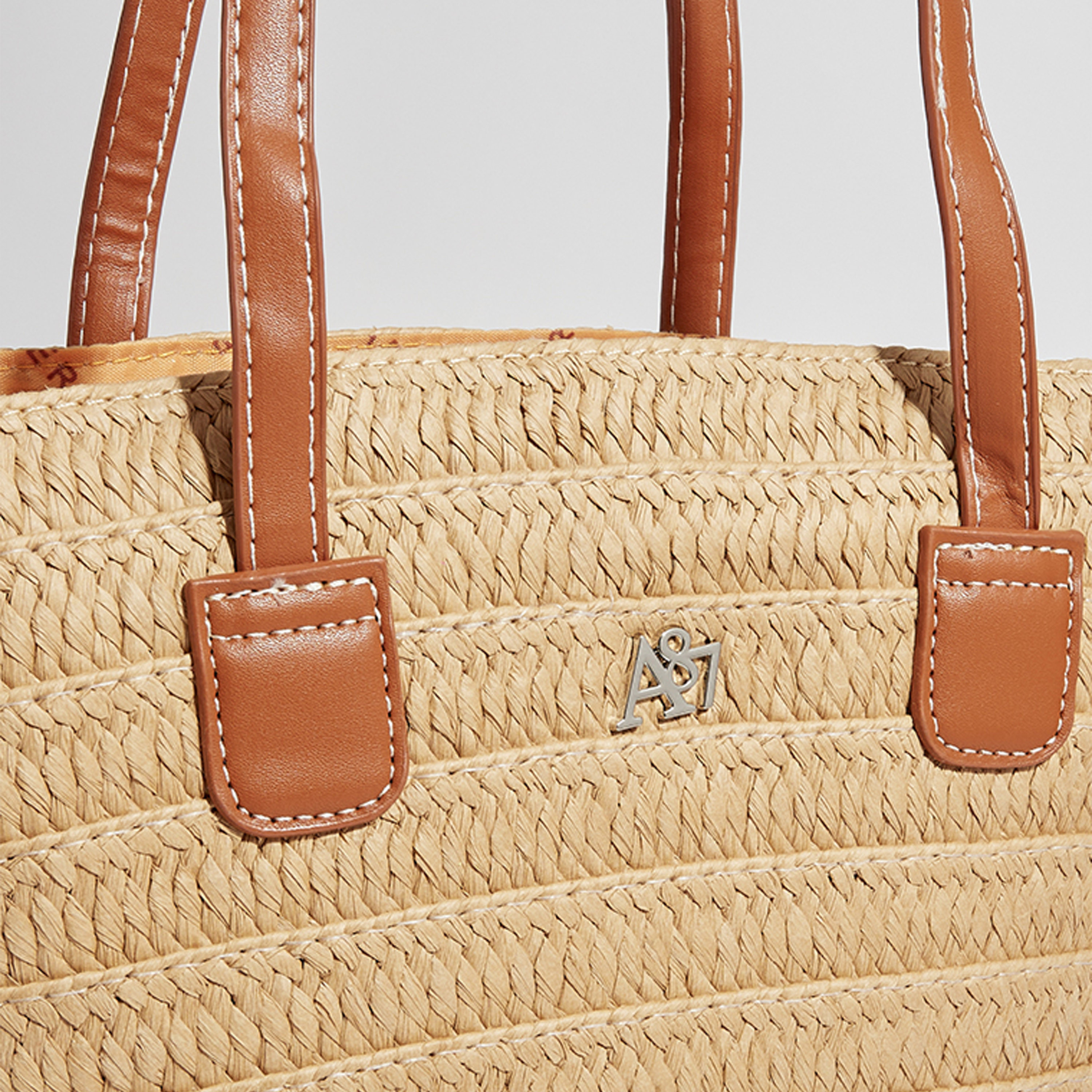أيروبوستال شنطة كتف لون بني بتصميم محبوك وشعار معدني-women-bagsandwallets-handbags-image-3
