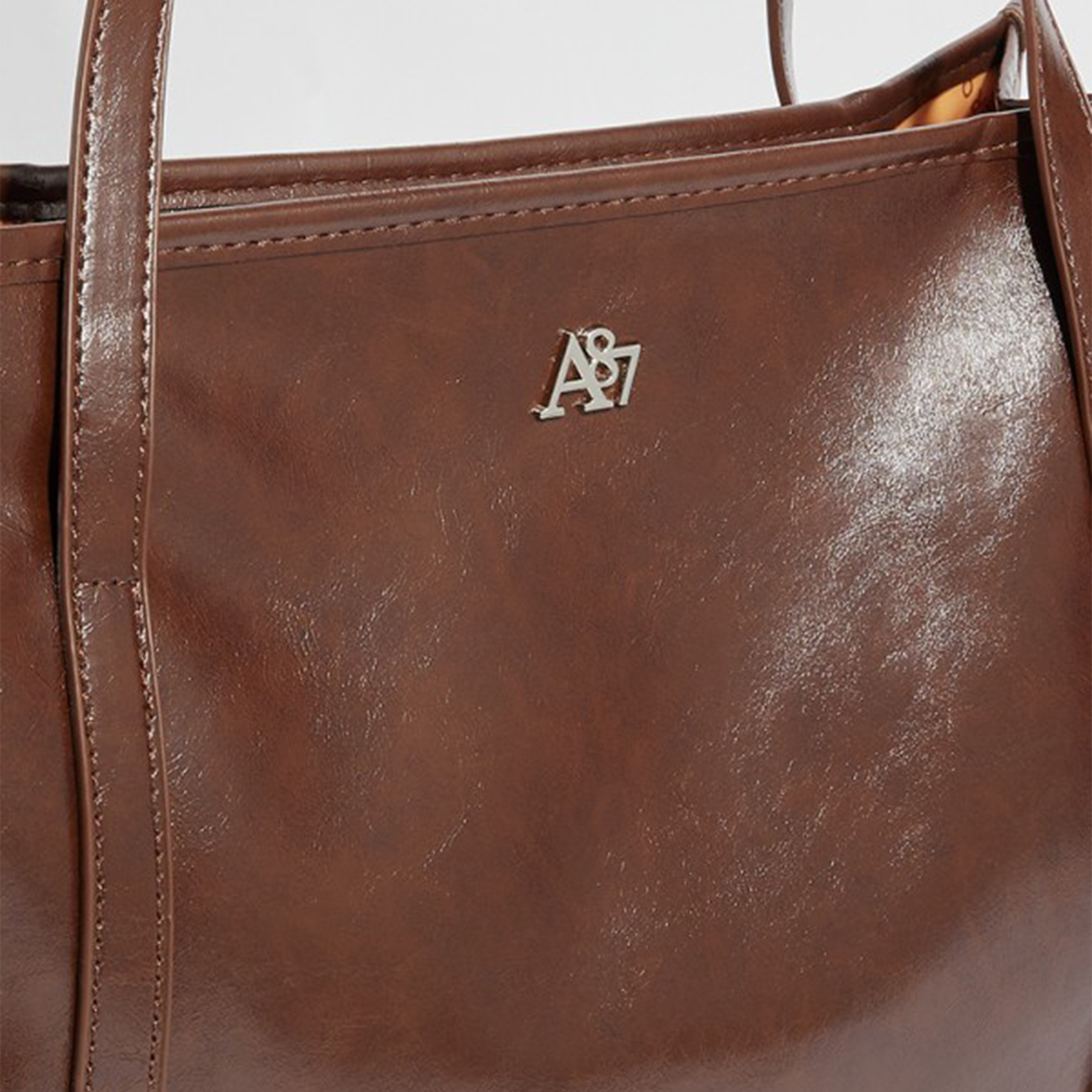 أيروبوستال شنطة كتف لون بني بشعار معدني-women-bagsandwallets-handbags-image-3