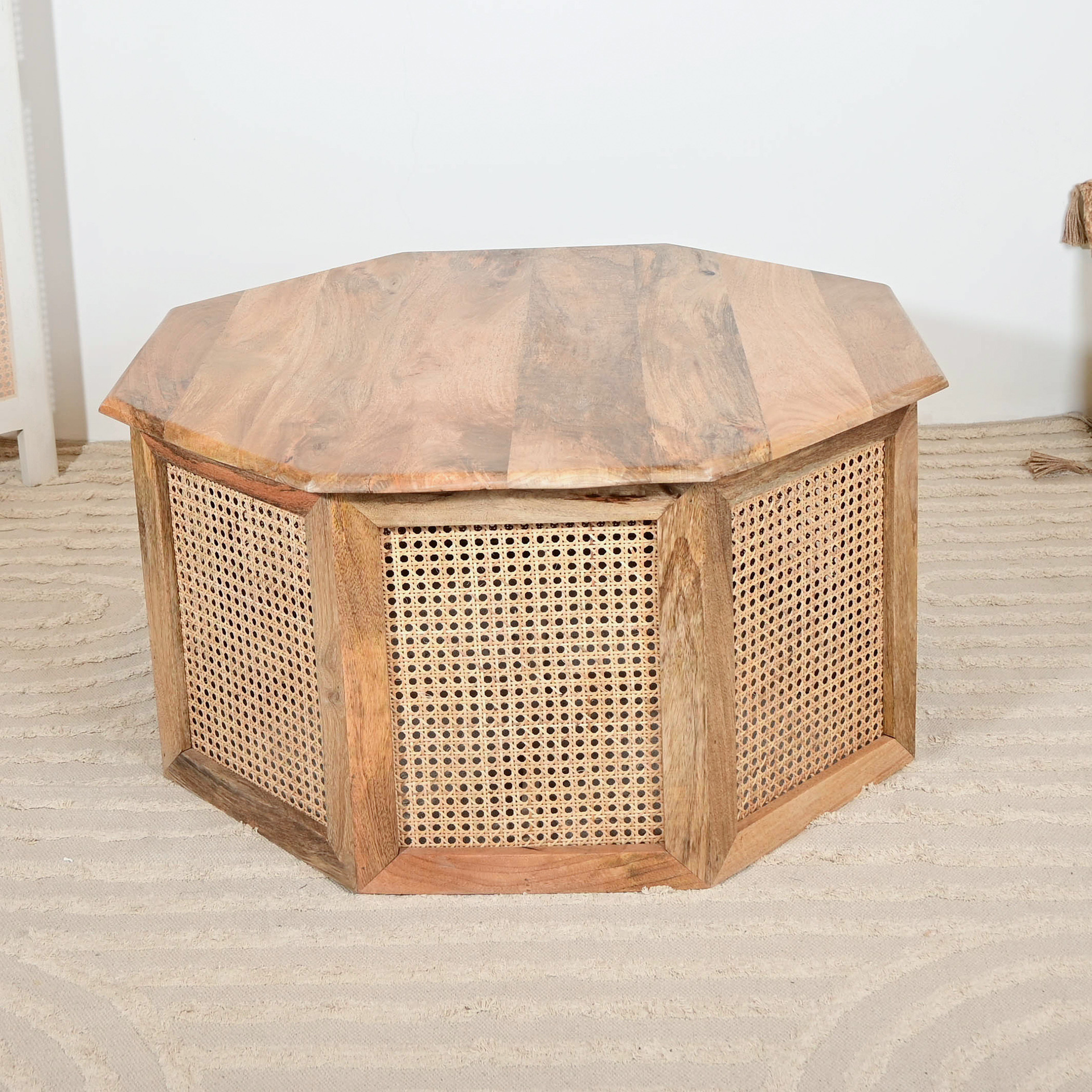 طاولة قهوة خشبية بتفاصيل روطان من هوم كارفينج - 90x46 سم-furniture-livingroom-coffeetables-image-3