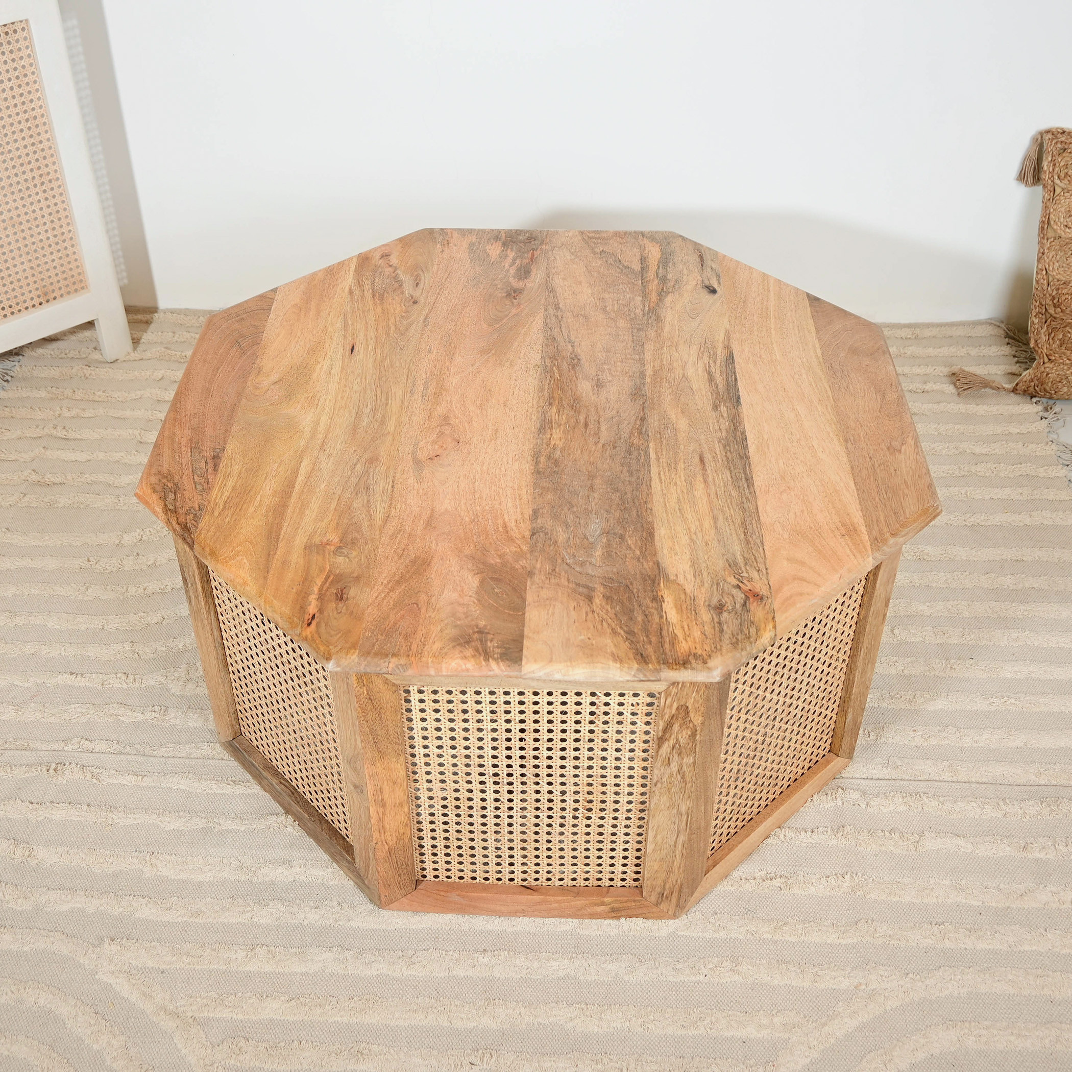 طاولة قهوة خشبية بتفاصيل روطان من هوم كارفينج - 90x46 سم-furniture-livingroom-coffeetables-image-4