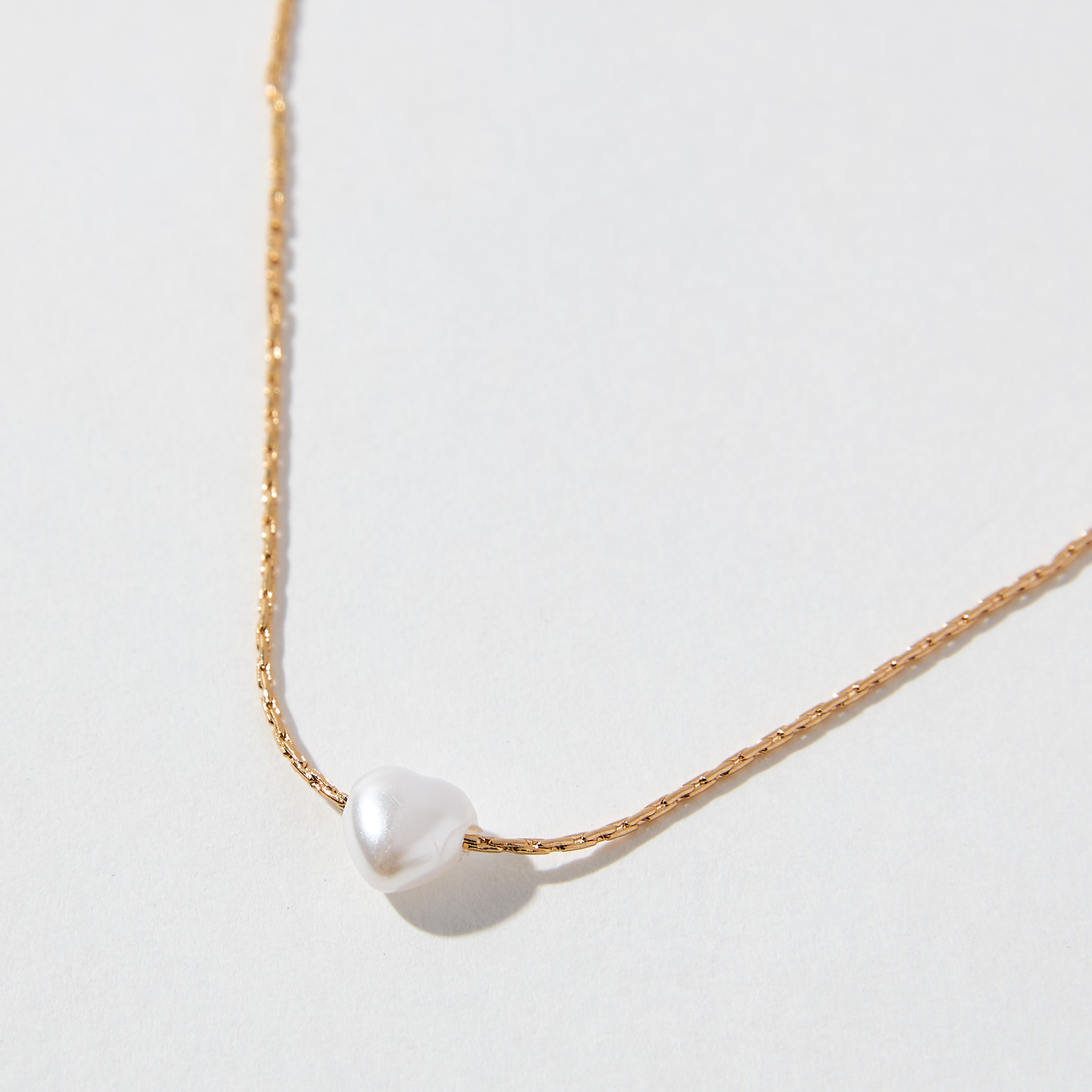 عقد بدلاية مزينة بالأحجار ومشبك إغلاق-women-watchesandjewellery-jewellery-necklacesandpendants-image-2