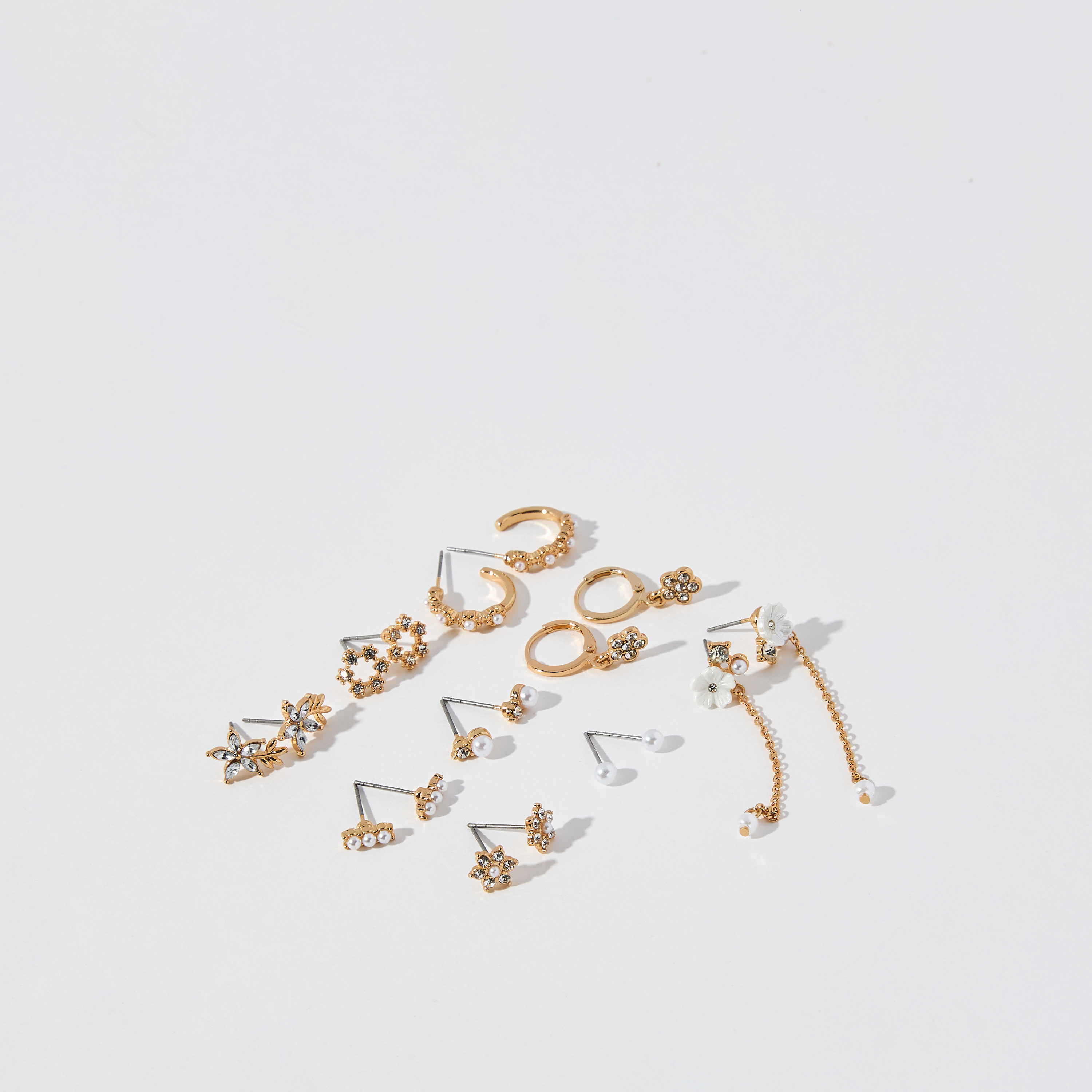 حلقان متنوعة بمكبس إغلاق خلفي - طقم من 9-women-watchesandjewellery-jewellery-earrings-image-3