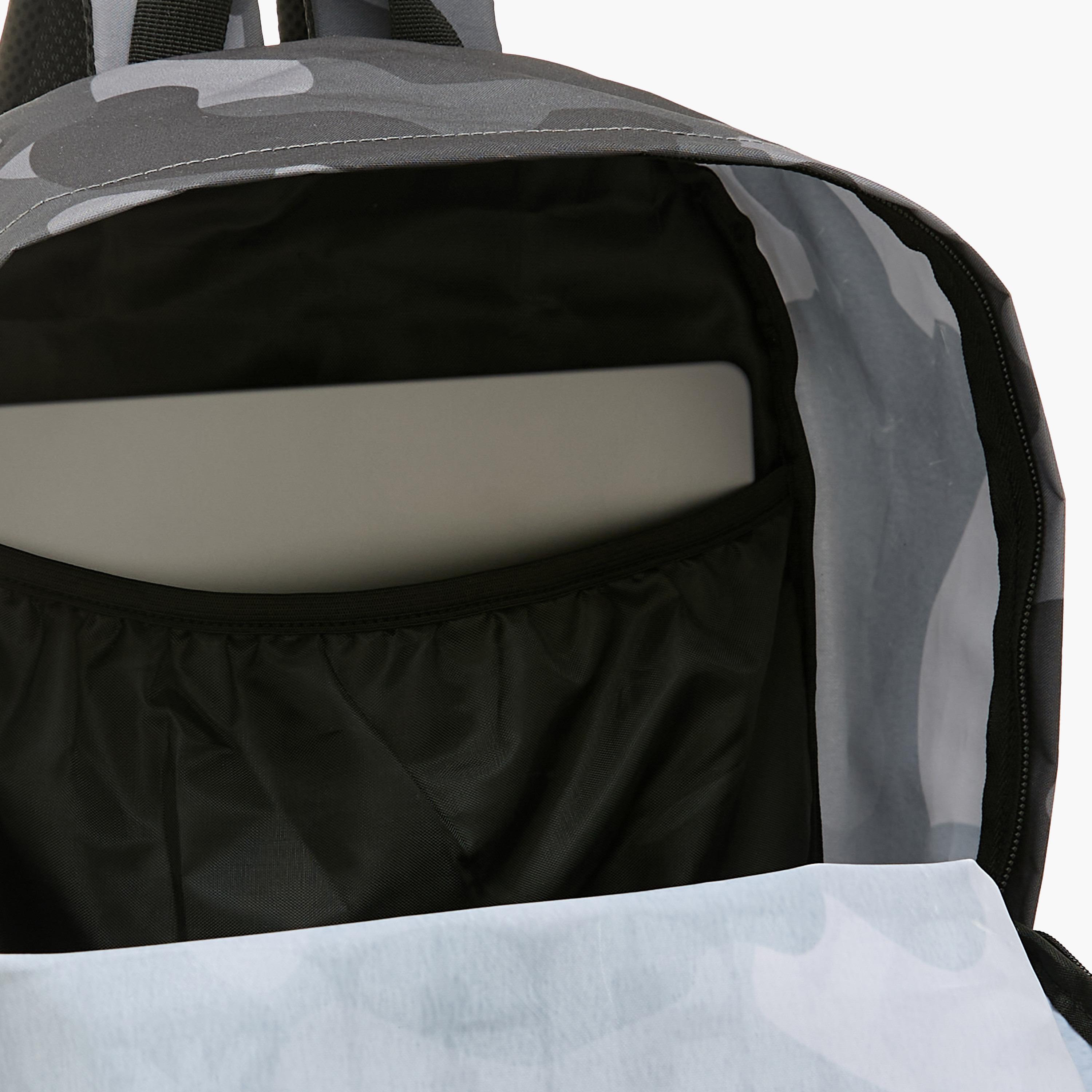 شنطة ظهر بطبعات مع مقلمة من جونيورز - 18 بوصة-school-bagsandbackpacks-backpacks-image-6