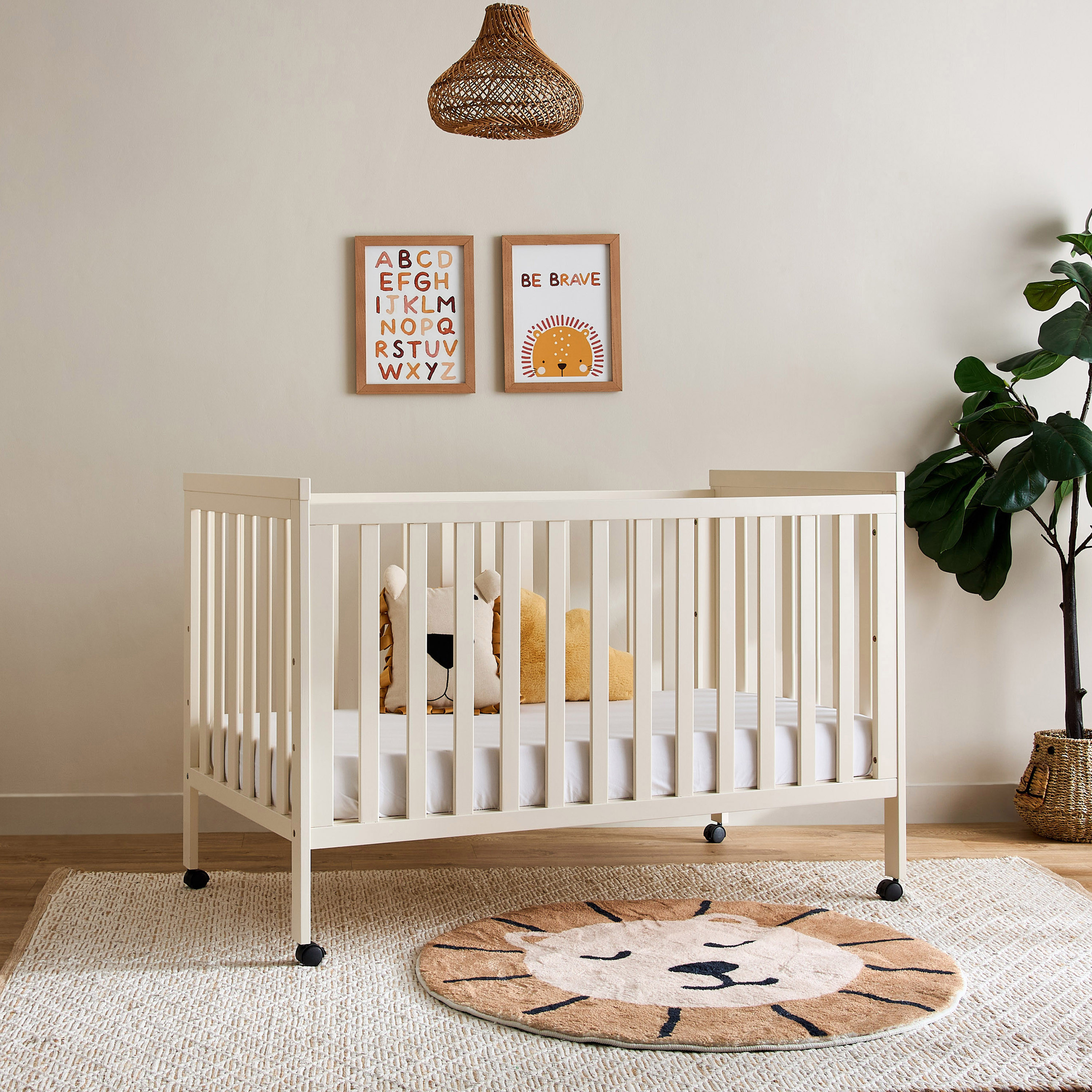 Juniors Oliver deluxe crib with wheels-baby-nursery-furniture-cribsandbeds-babycribs-image-2