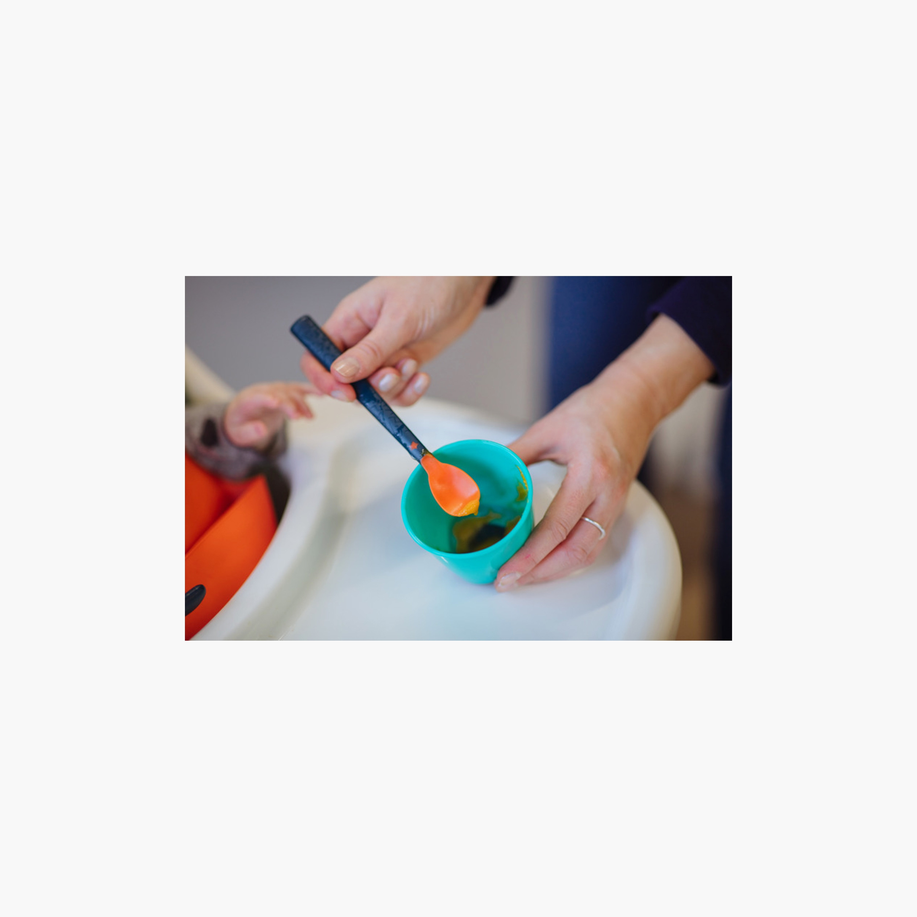 Tommee Tippee 4-Piece Heat Sense Soft Weaning Feeding Spoon - 4 Months+-baby-feeding-mealtimeessentials-image-4