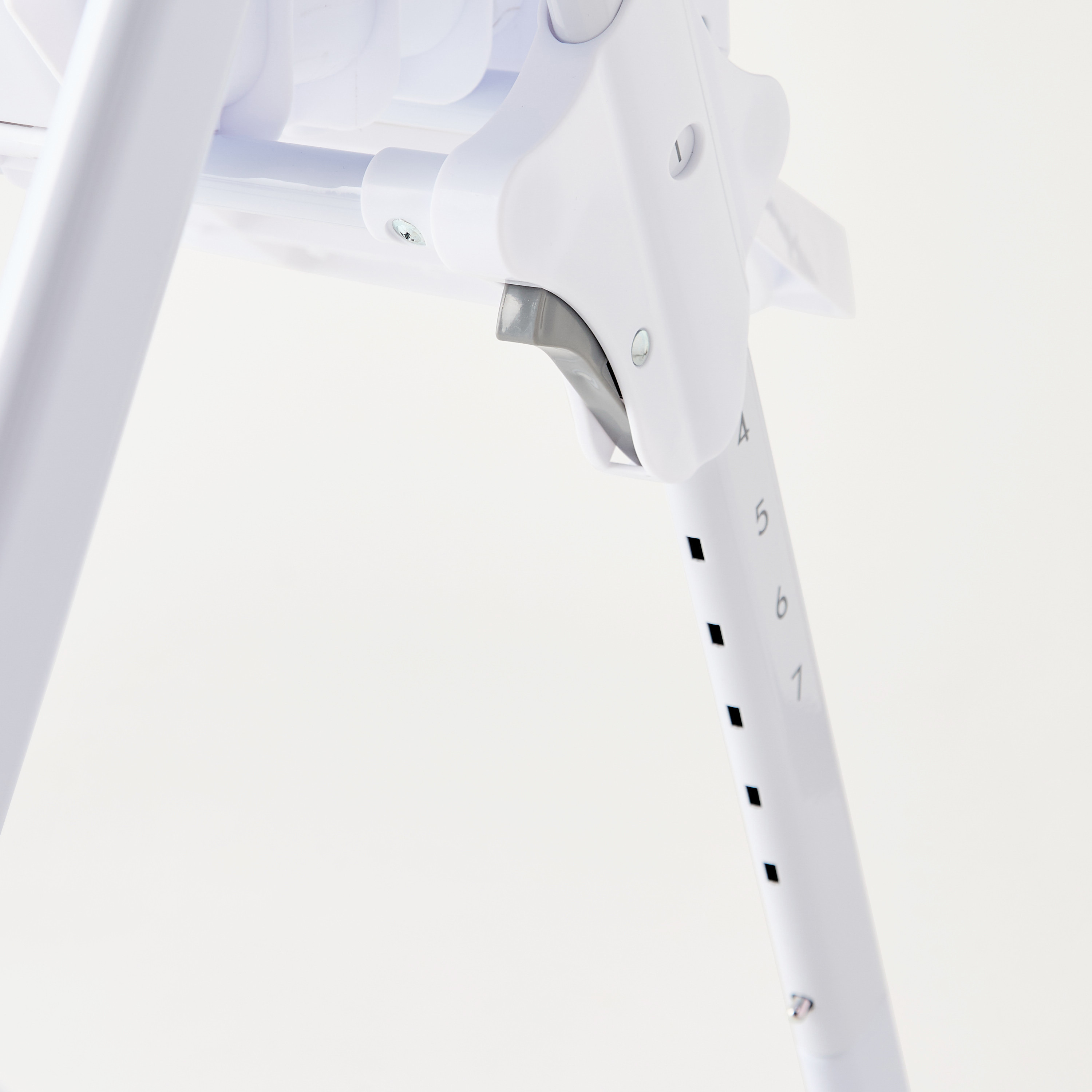 Juniors Oxo High Chair with 5-Point Safety Harness-baby-feeding-highchairsandboosters-image-24