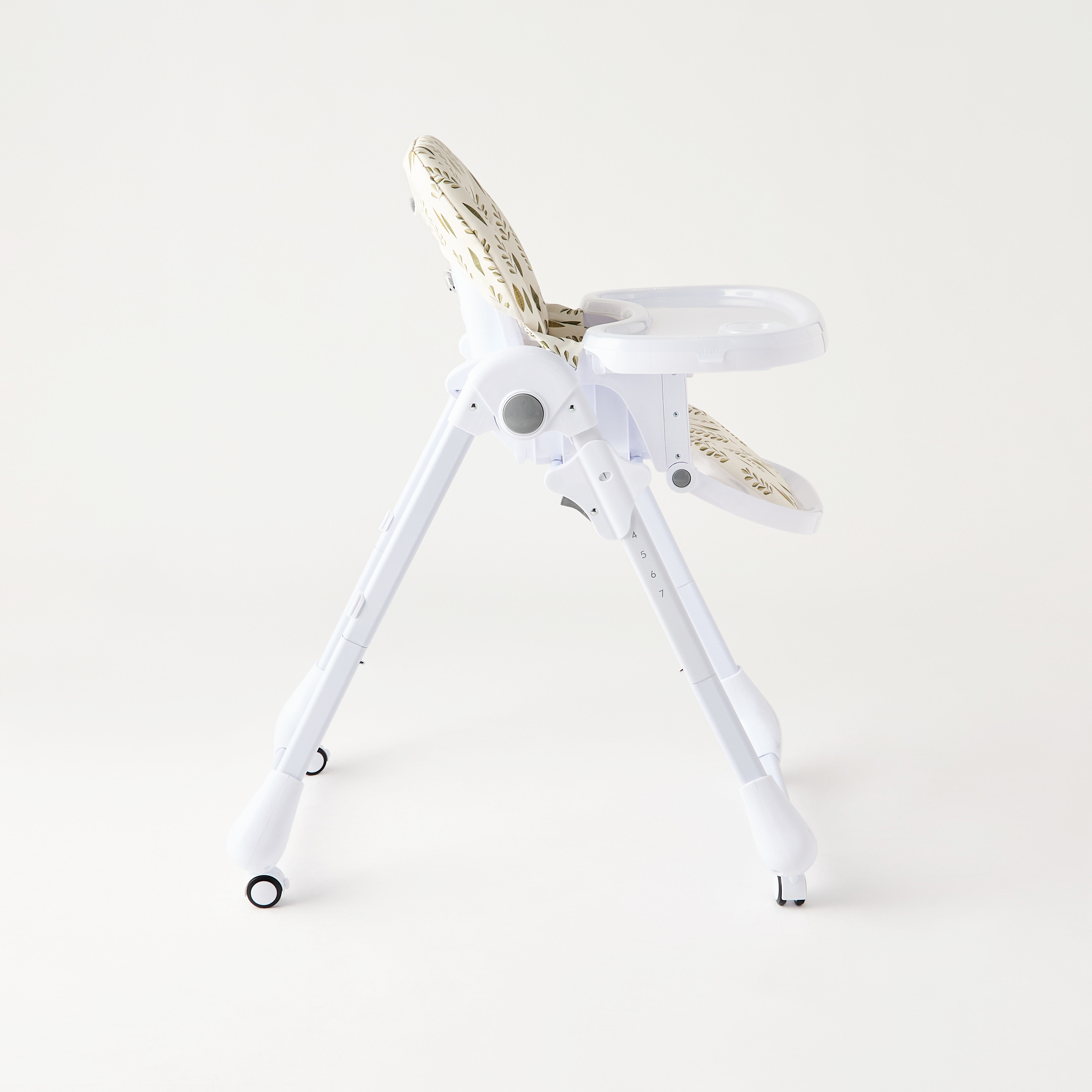 كرسي مرتفع أوكسو من جونيورز-baby-feeding-highchairsandboosters-image-5