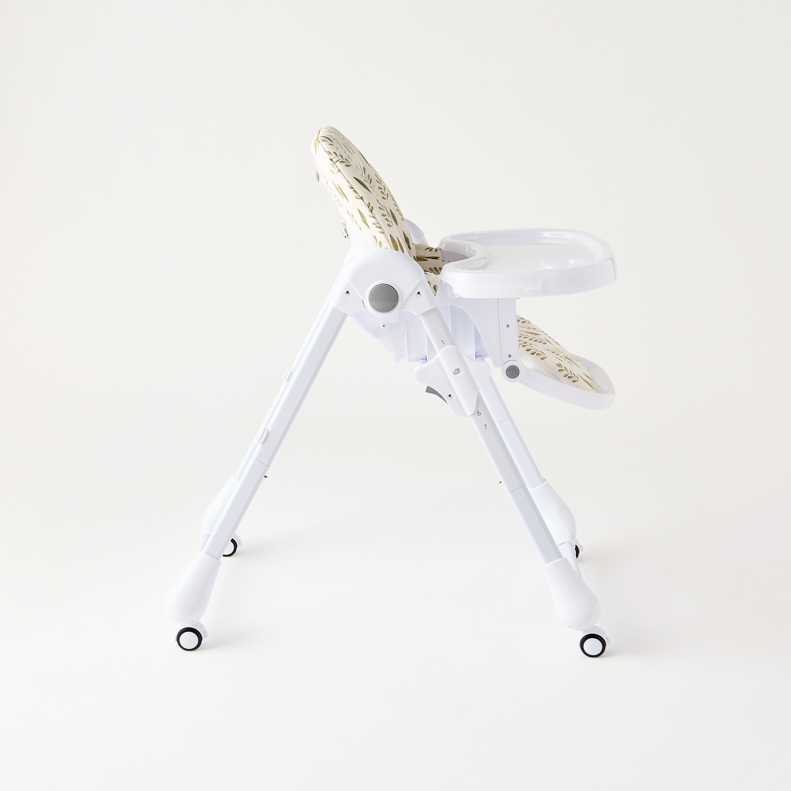 كرسي مرتفع أوكسو من جونيورز-baby-feeding-highchairsandboosters-image-3