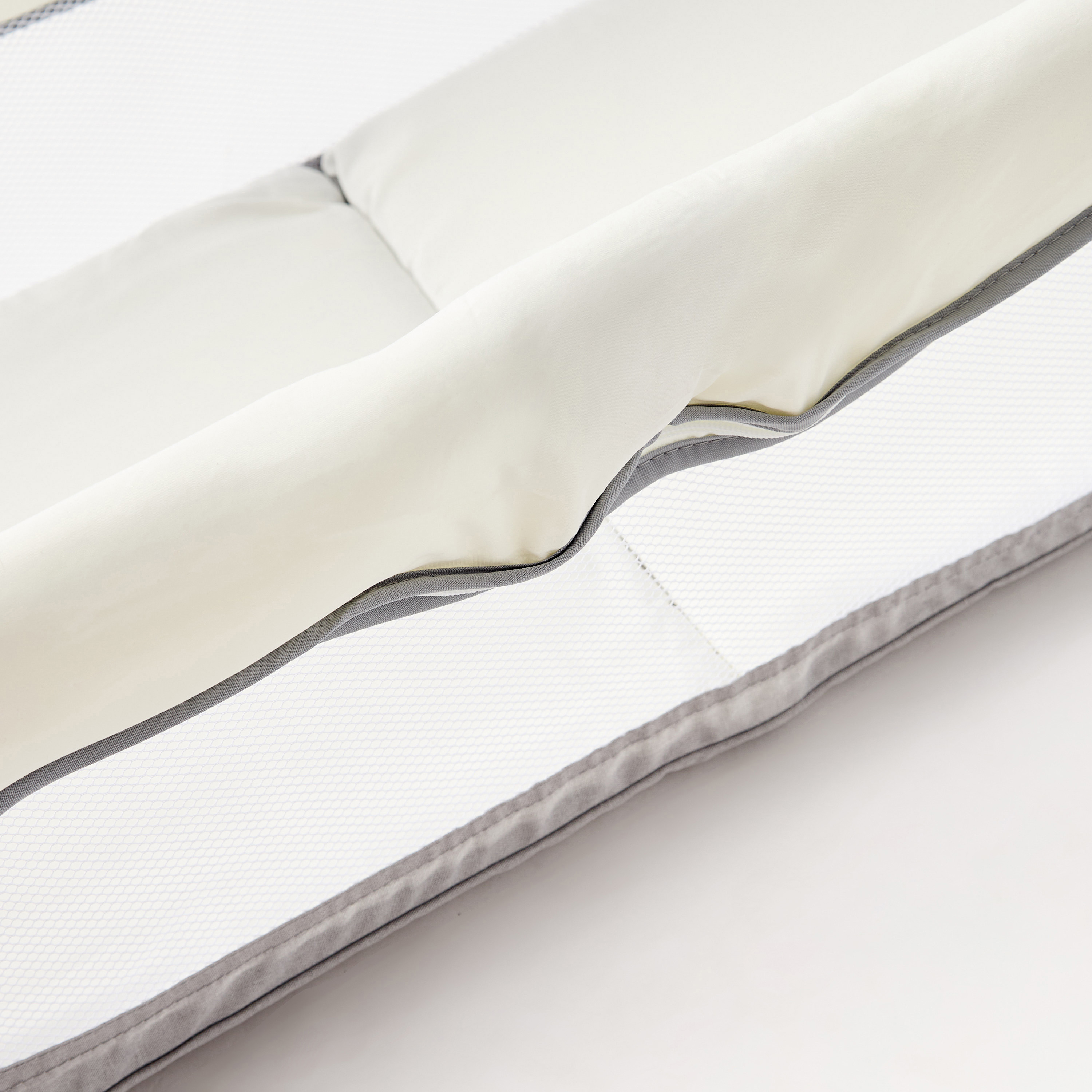 Juniors Foldable Travel Bassinet-baby-nursery-furniture-cribsandbeds-bassinets-image-6