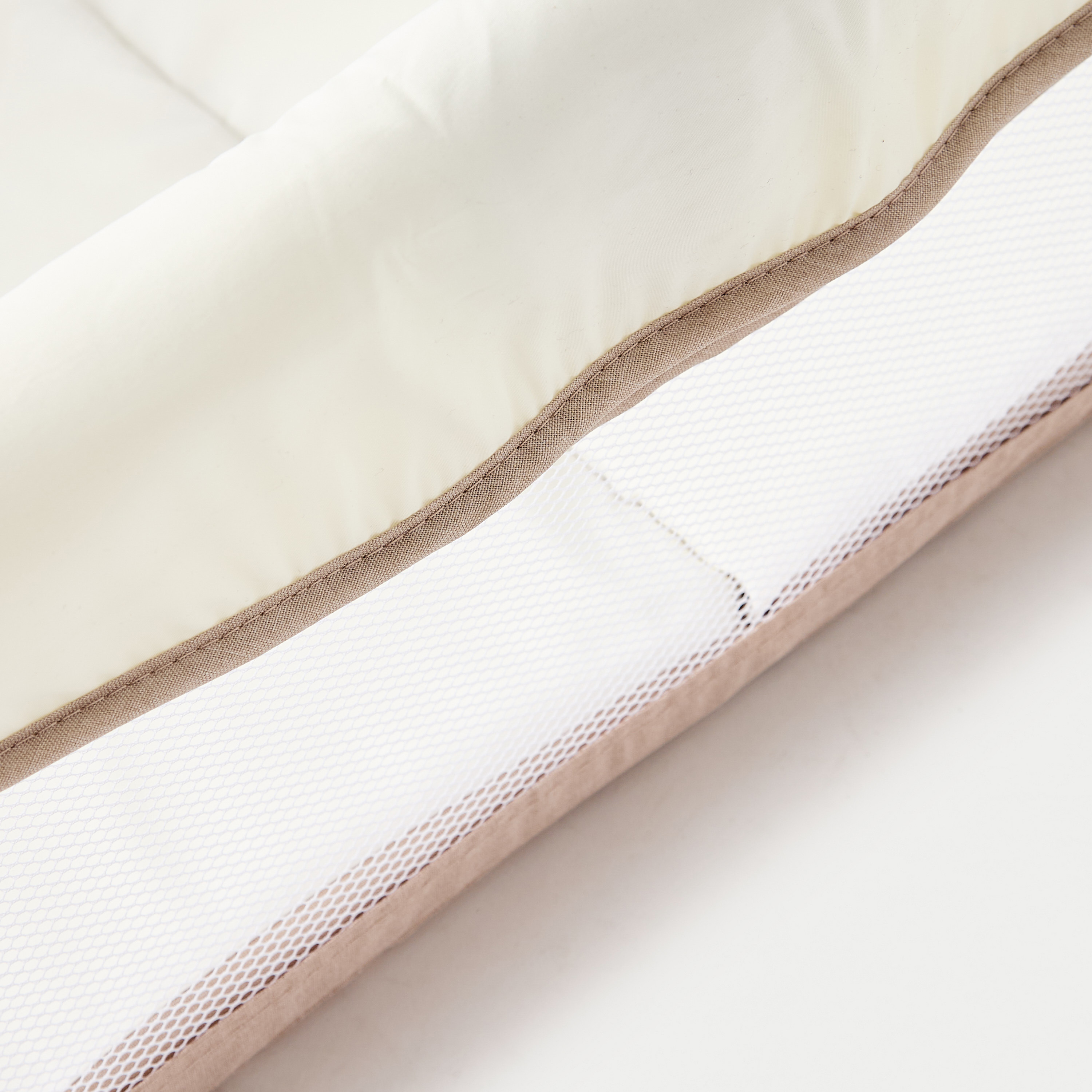 Juniors Foldable Travel Bassinet-baby-nursery-furniture-cribsandbeds-bassinets-image-6