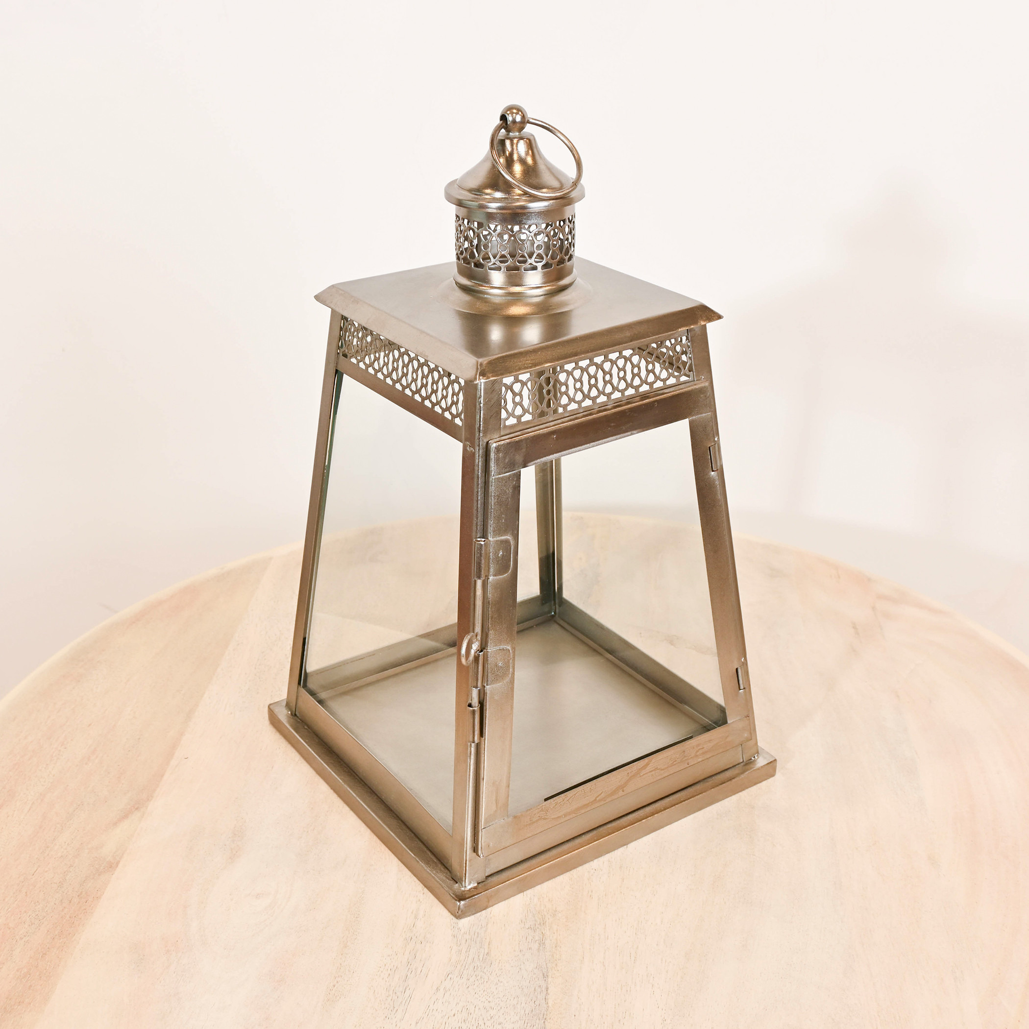فانوس ديكور زجاجي من هوم كارفينج - 25x20 سم-household-decor-candleholdersandlanterns-image-3