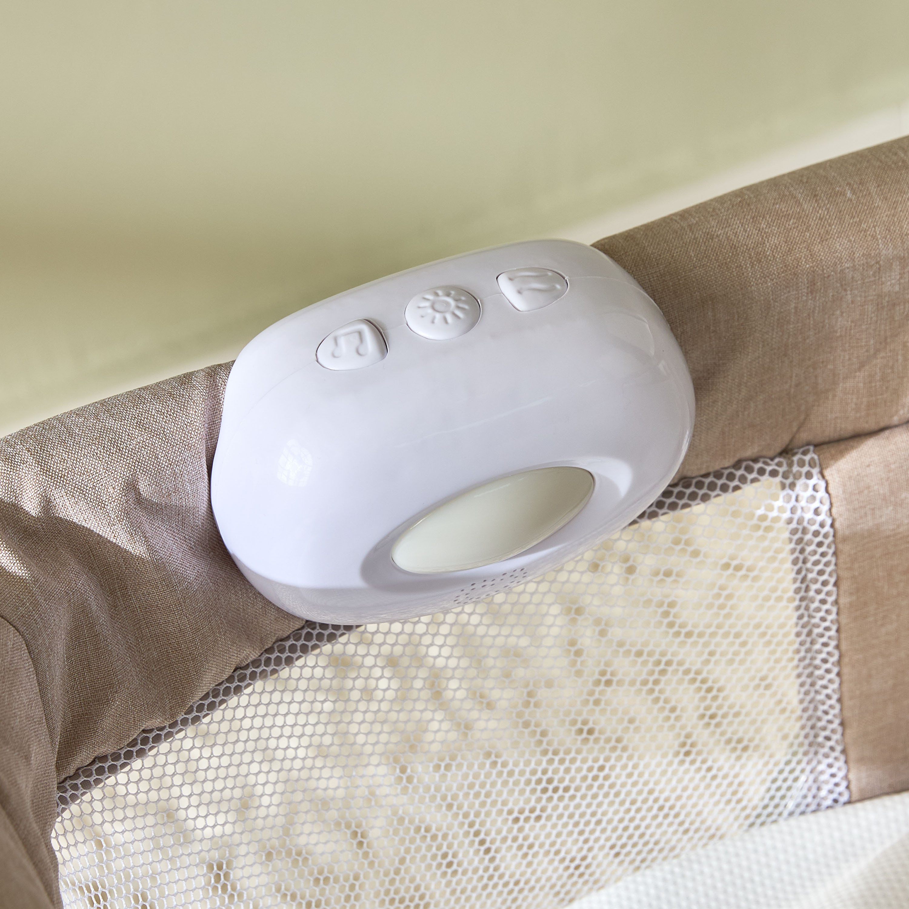 Juniors Drew Foldable Rocking Bassinet with Music and Vibration-baby-nursery-furniture-cribsandbeds-bassinets-image-8
