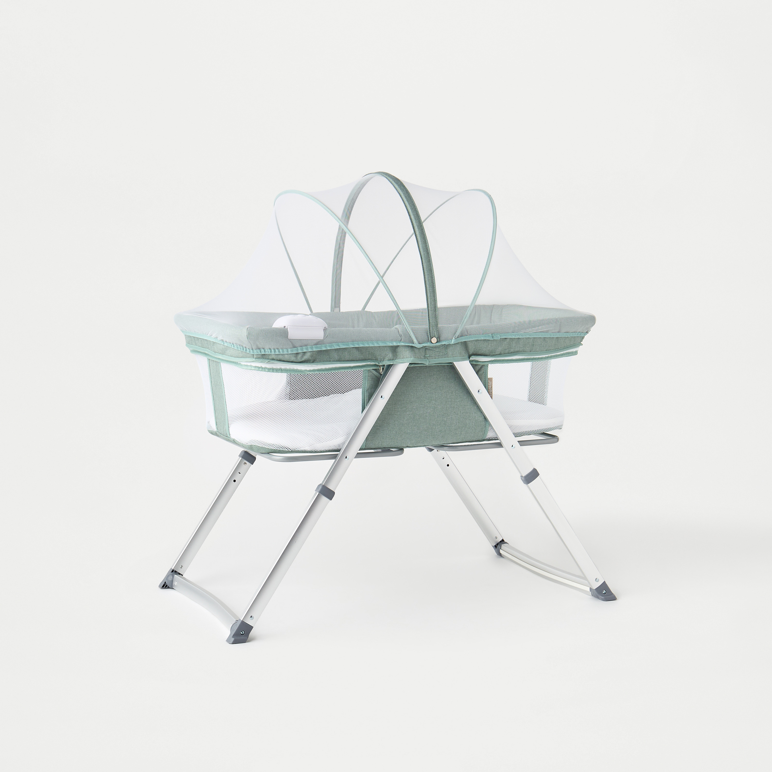 Bassinet with vibration and music online