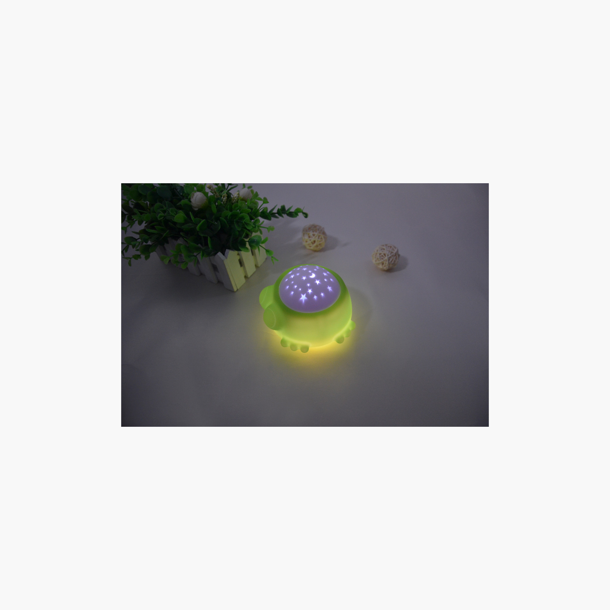 Juniors Snail Nightlight and Projector-baby-nursery-roomdecor-image-3