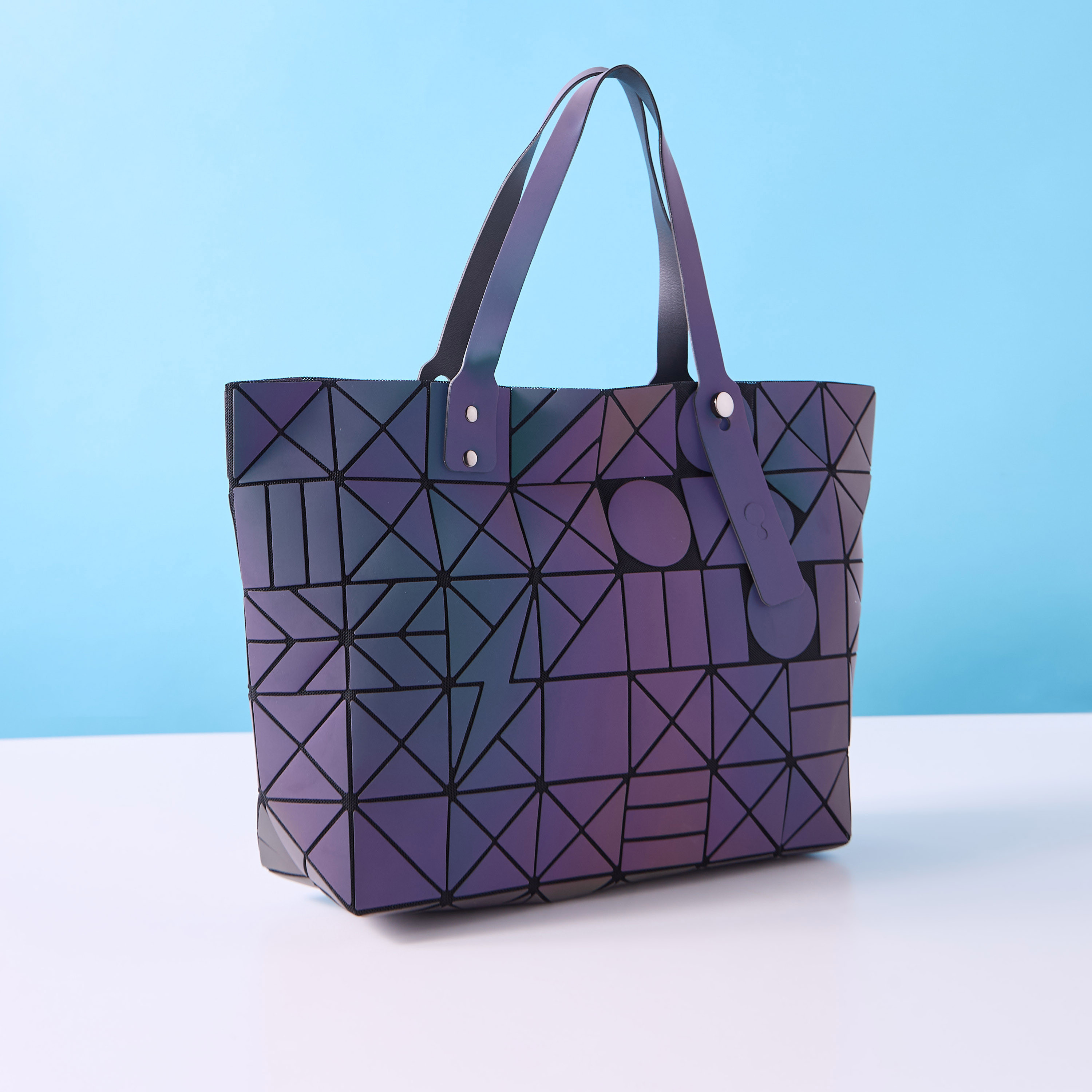 Mistotes Geometric Embossed Tote Bag with Handles and Zip Closure-women-bagsandwallets-handbags-image-3