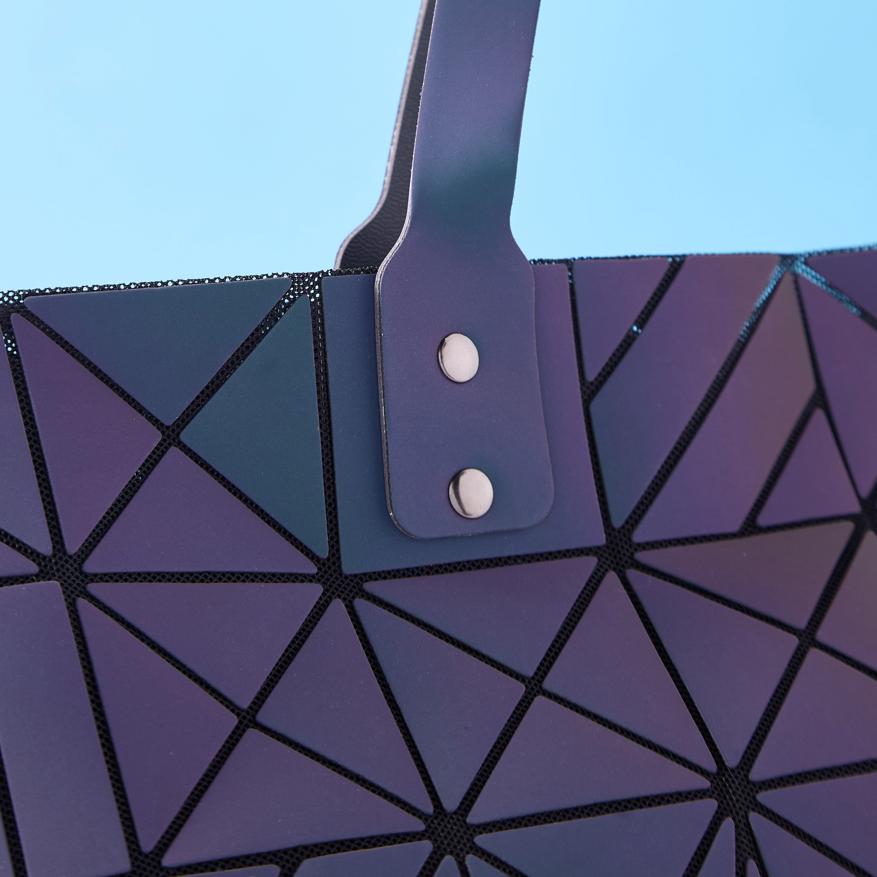 Mistotes Geometric Embossed Tote Bag with Handles and Zip Closure-women-bagsandwallets-handbags-image-5