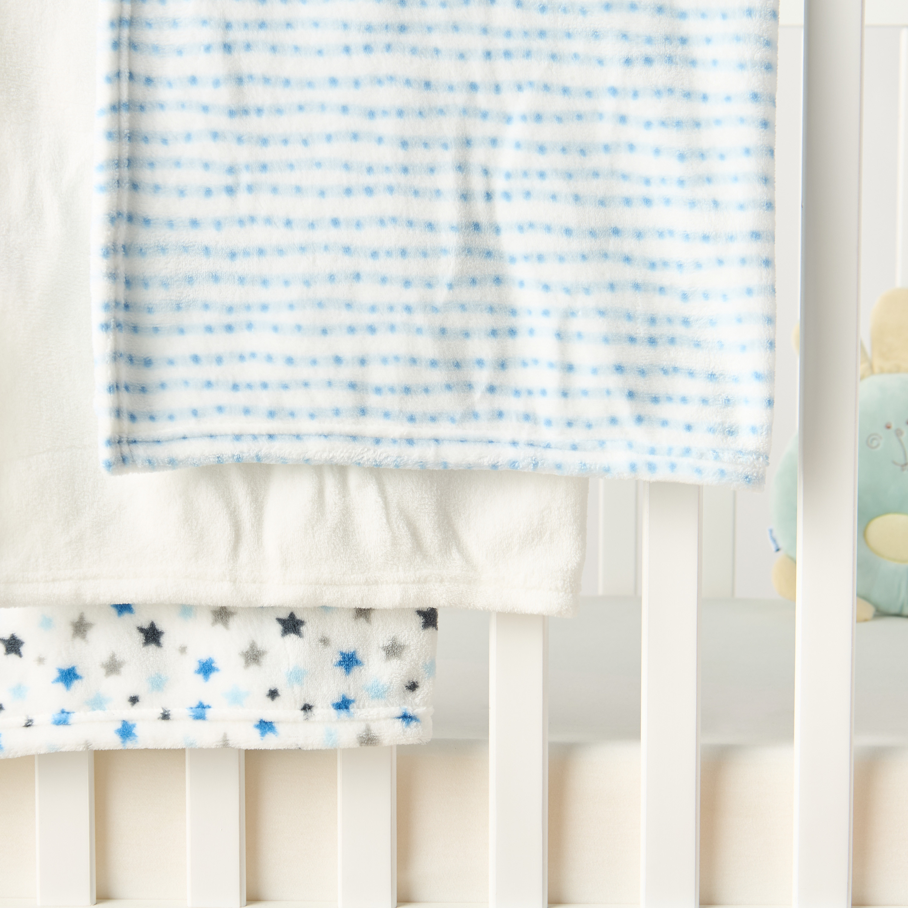 Juniors 3-Piece Assorted Fleece Raschel Blanket Set - 76x102 cm-baby-nursery-blanketsandswaddles-blanketsandquilts-image-3