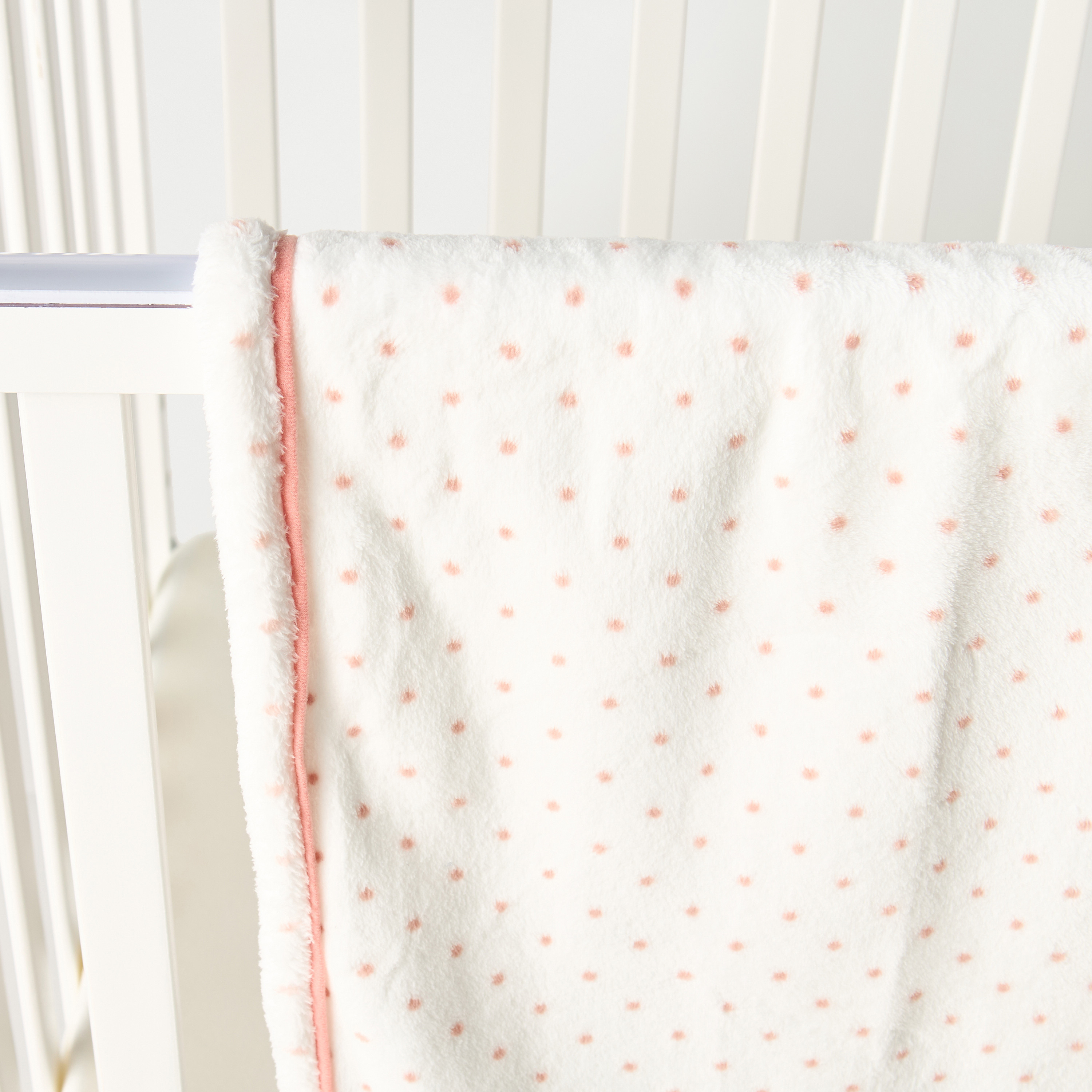 بطانية راشيل من الصوف المرجاني بزخارف أرنب وغزال من جونيورز - 76×102 سم-baby-nursery-blanketsandswaddles-blanketsandquilts-image-2