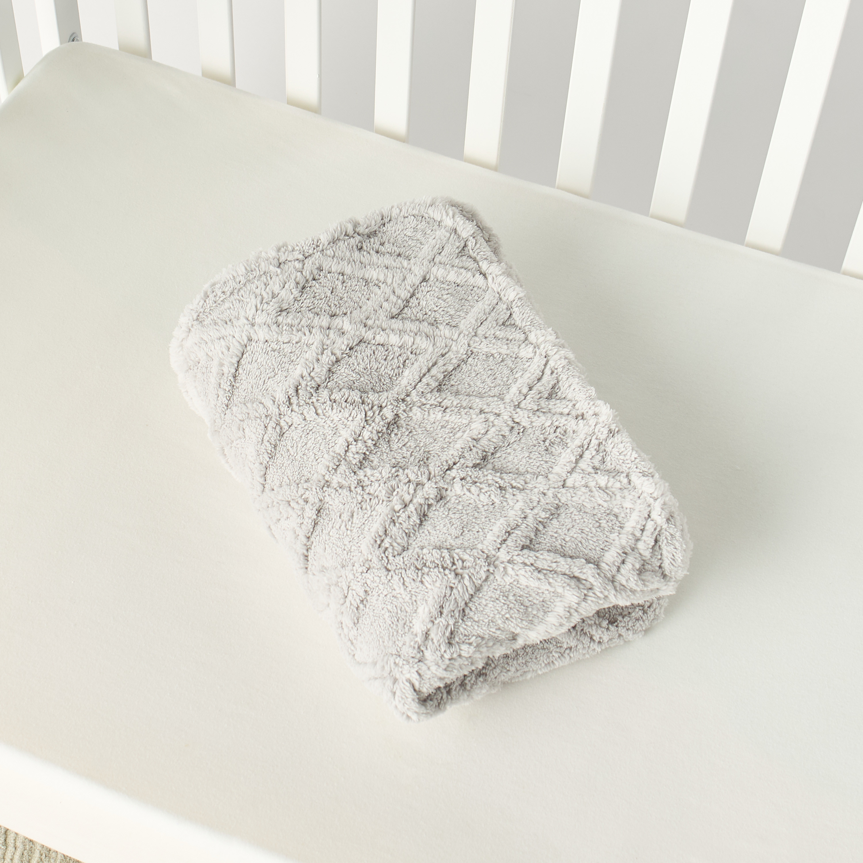 Juniors Textured Raschel Blanket - 76x102 cm-baby-nursery-blanketsandswaddles-blanketsandquilts-image-4