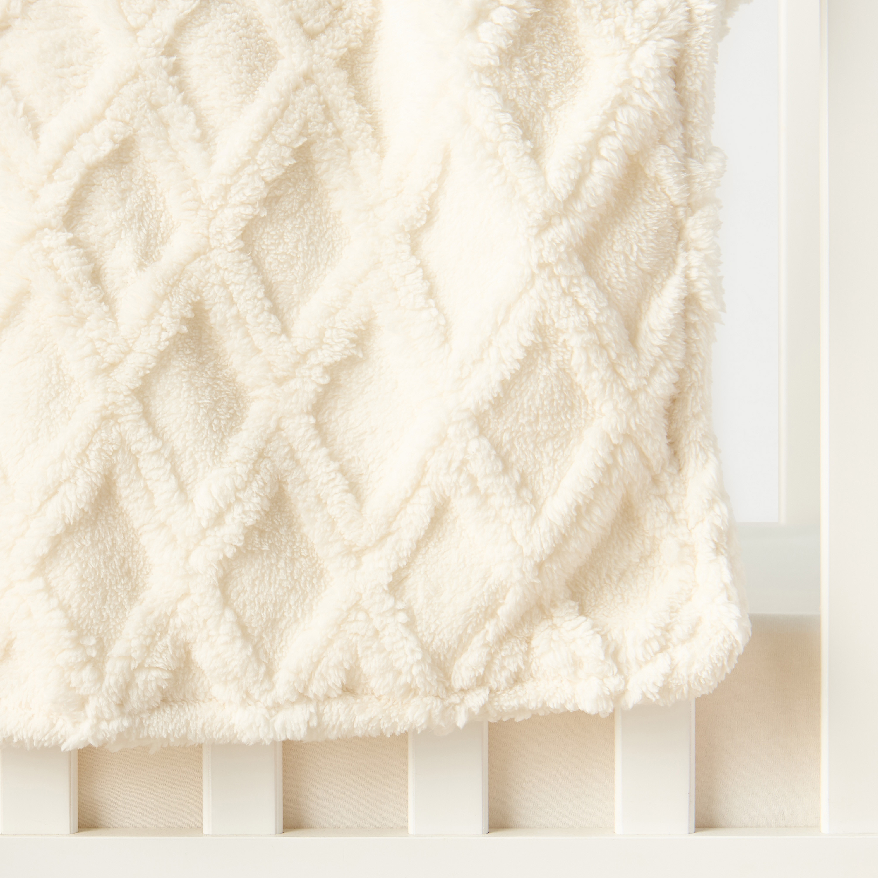 Juniors Textured Raschel Blanket - 76x102 cm-baby-nursery-blanketsandswaddles-blanketsandquilts-image-3