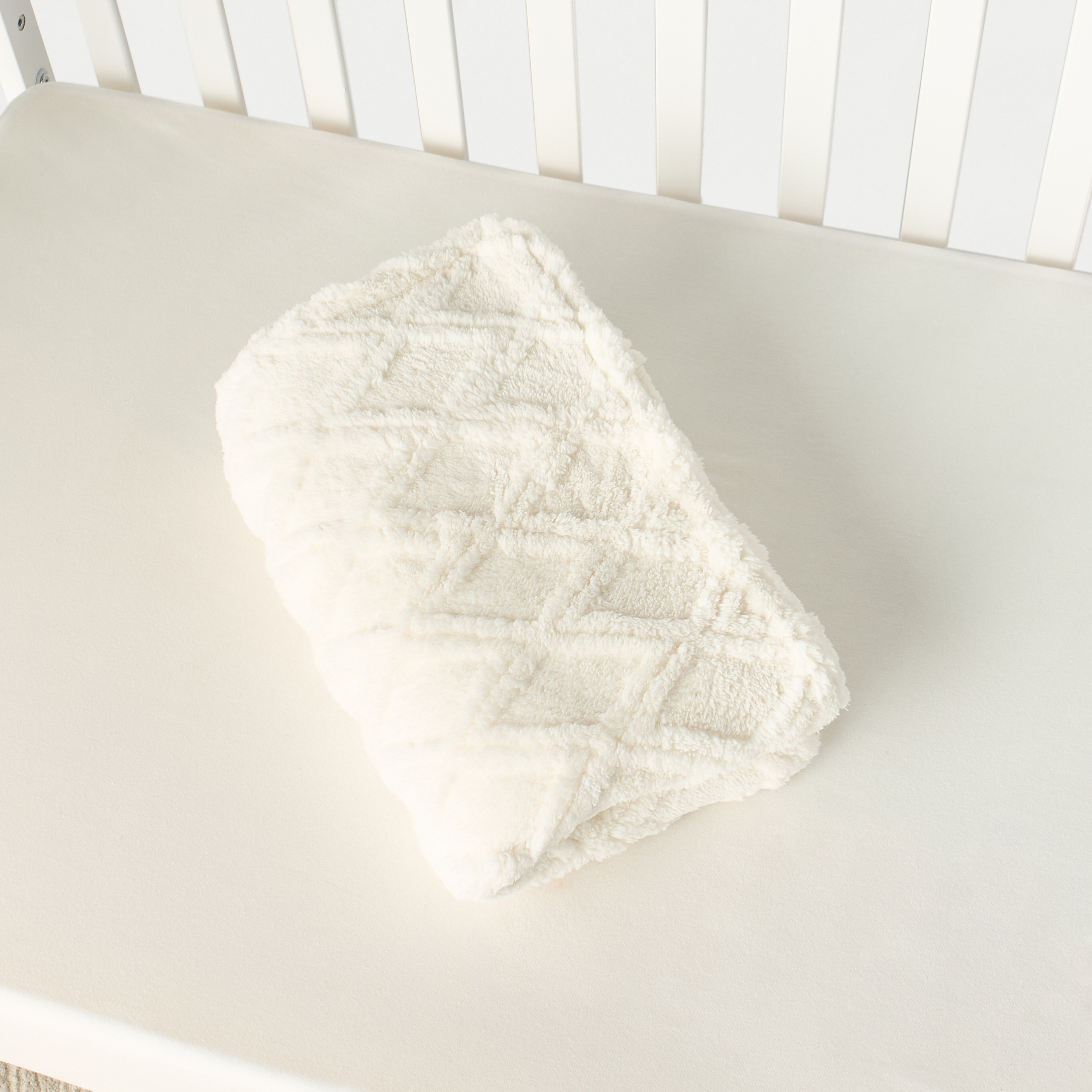 Juniors Textured Raschel Blanket - 76x102 cm-baby-nursery-blanketsandswaddles-blanketsandquilts-image-4