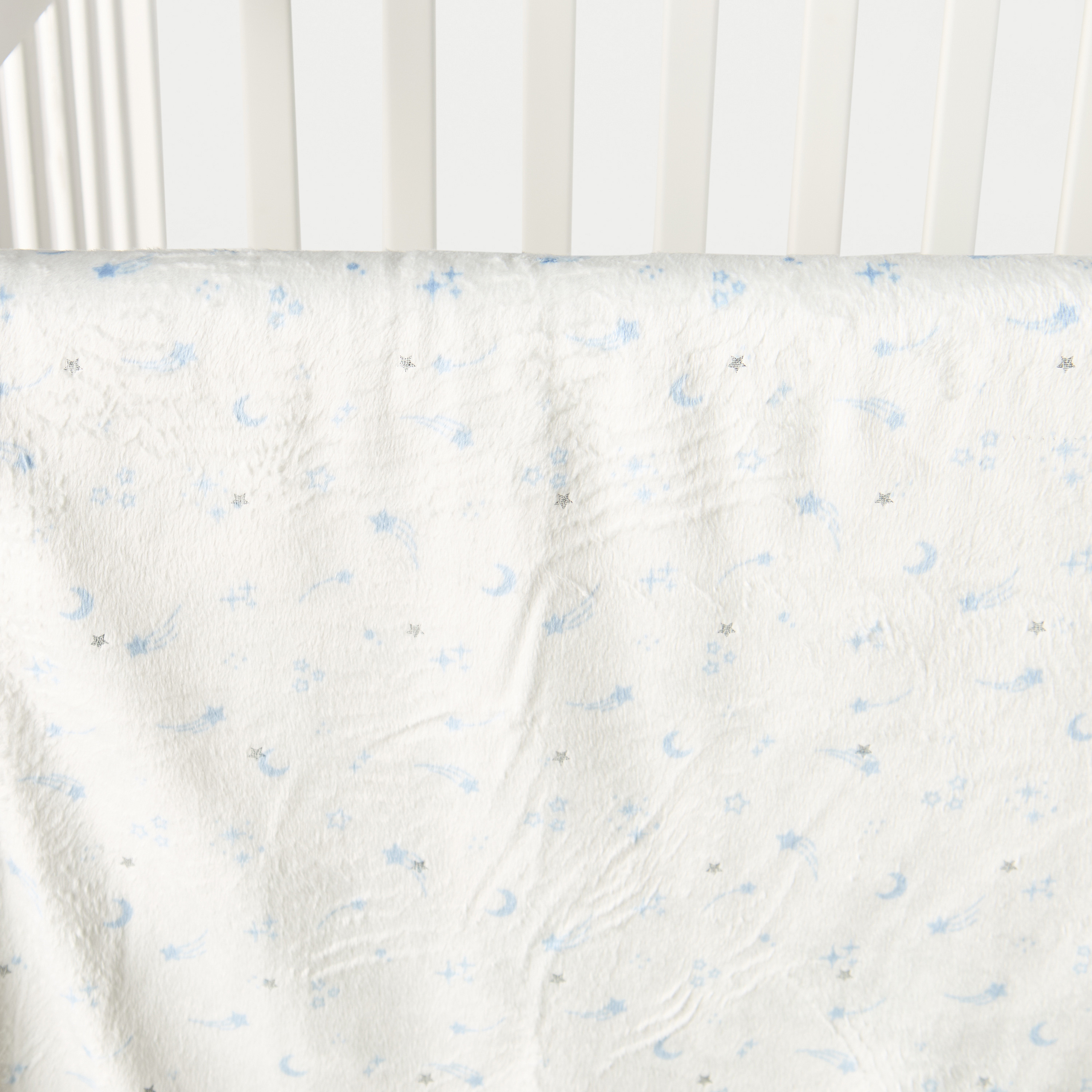 Juniors All-Over Print Velboa Raschel Blanket - 76x102 cm-baby-nursery-blanketsandswaddles-blanketsandquilts-image-2