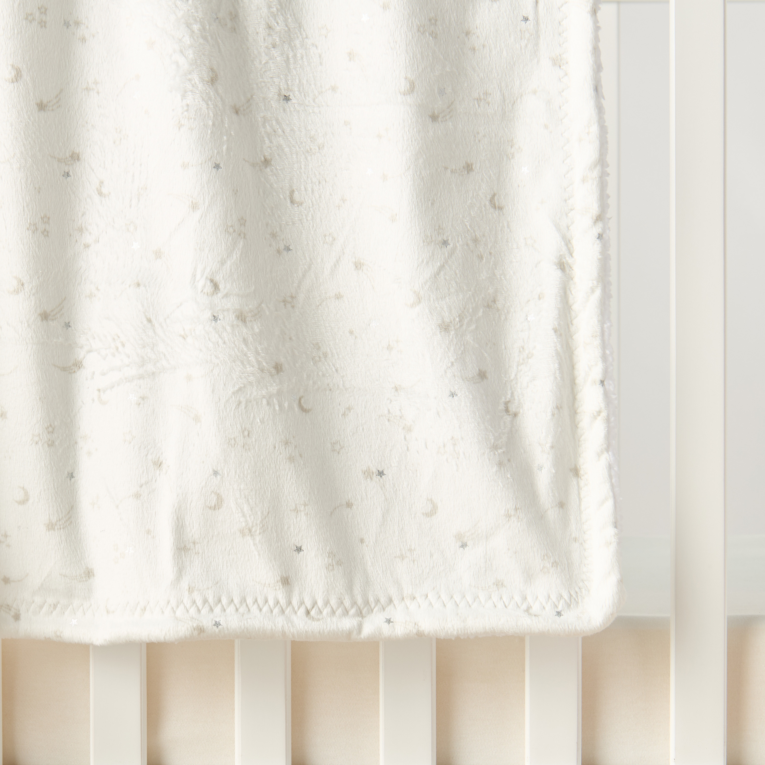 Juniors Printed Velboa Raschel Blanket - 76x102 cm-baby-nursery-blanketsandswaddles-blanketsandquilts-image-3