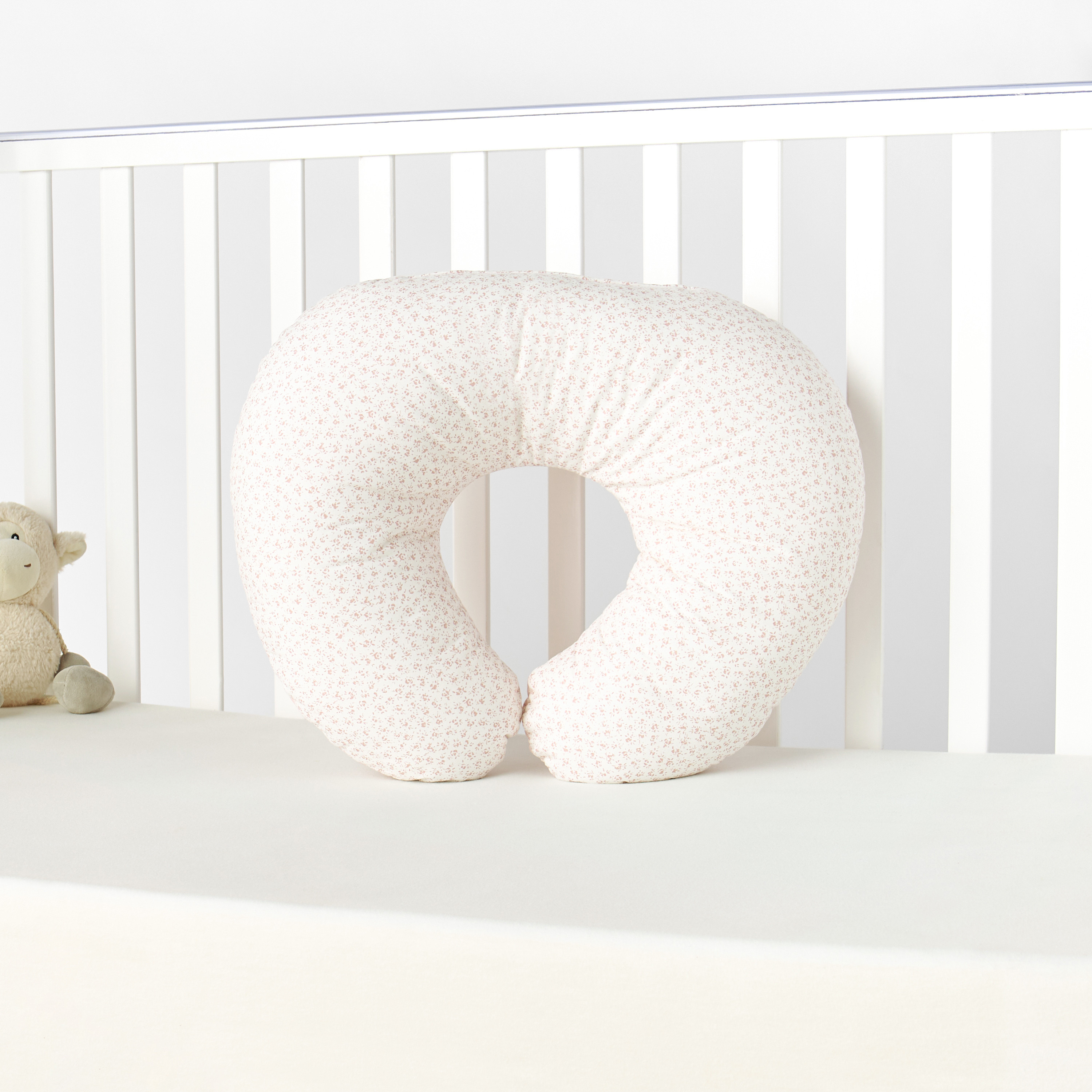 وسادة رضاعة بطبعات من كامبراس - 53×45 سم-baby-feeding-breastfeedingandcare-image-4