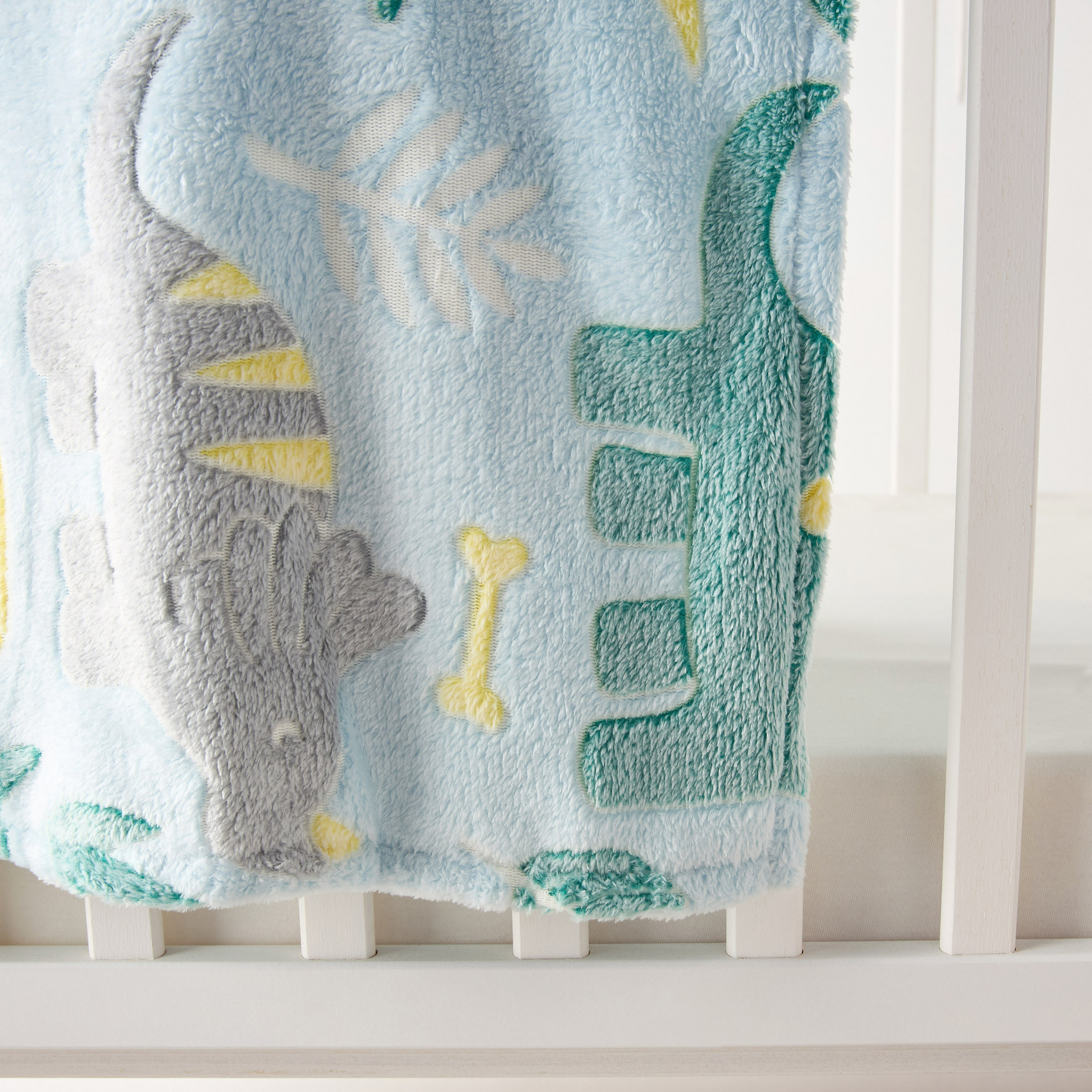 Juniors Dinosaur Textured Glow-in-the-Dark Raschel Blanket - 100x150 cm-baby-nursery-blanketsandswaddles-blanketsandquilts-image-3
