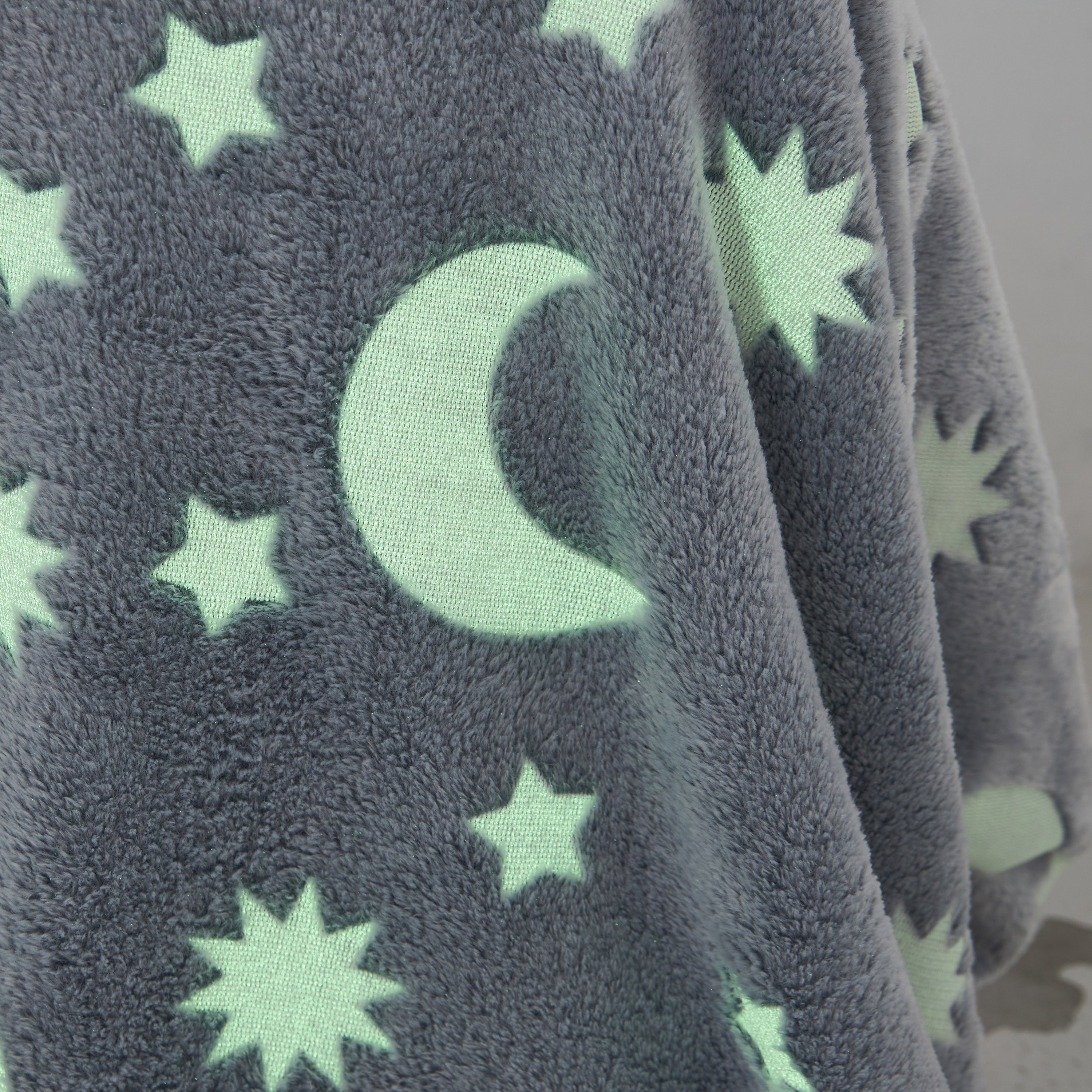 Juniors Star and Moon Textured Glow-in-the-Dark Raschel Blanket - 100x150 cm-baby-nursery-blanketsandswaddles-blanketsandquilts-image-5
