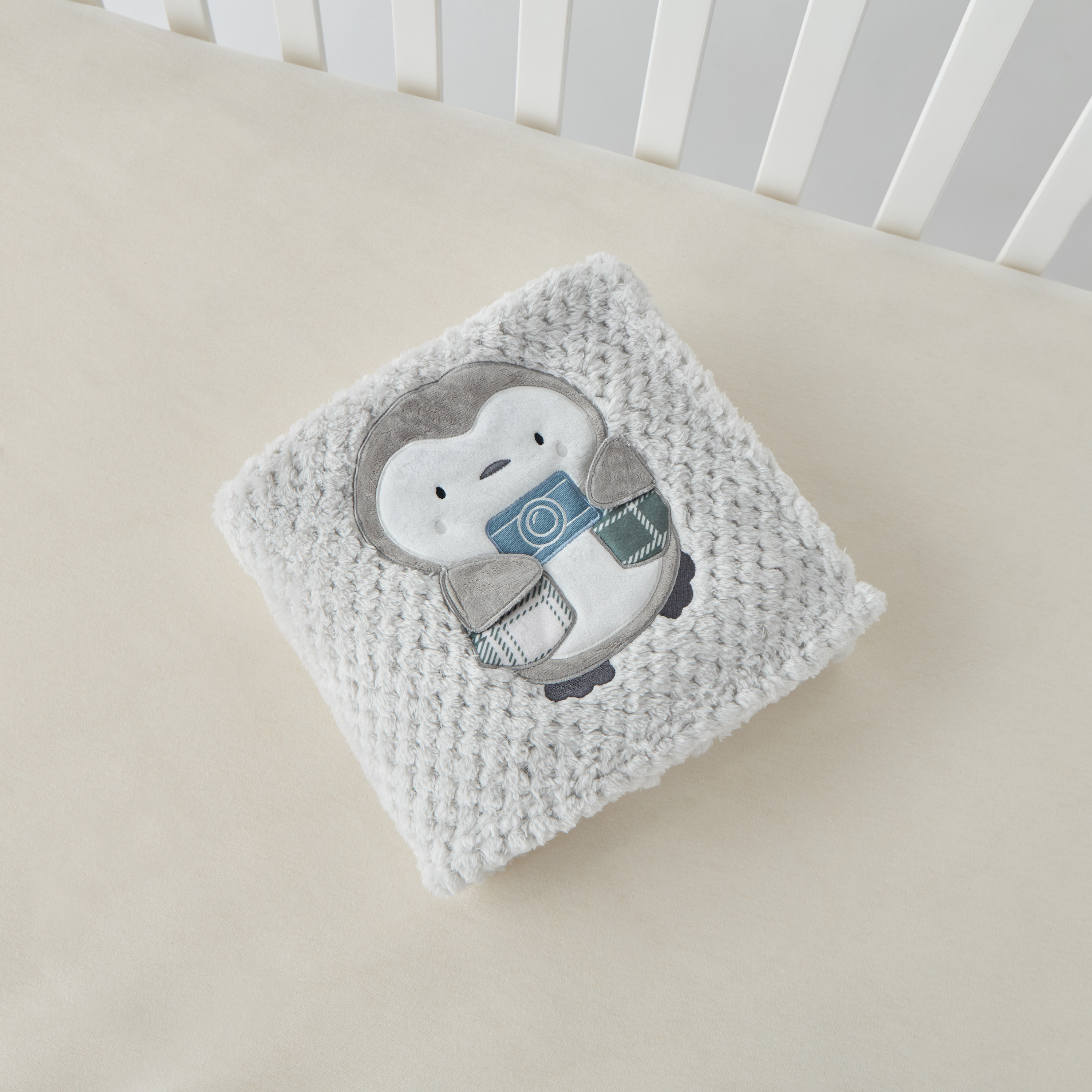 بطانية راشيل بارزة الملمس بزخارف بطريق من جونيورز - 80x110 سم-baby-nursery-blanketsandswaddles-blanketsandquilts-image-4