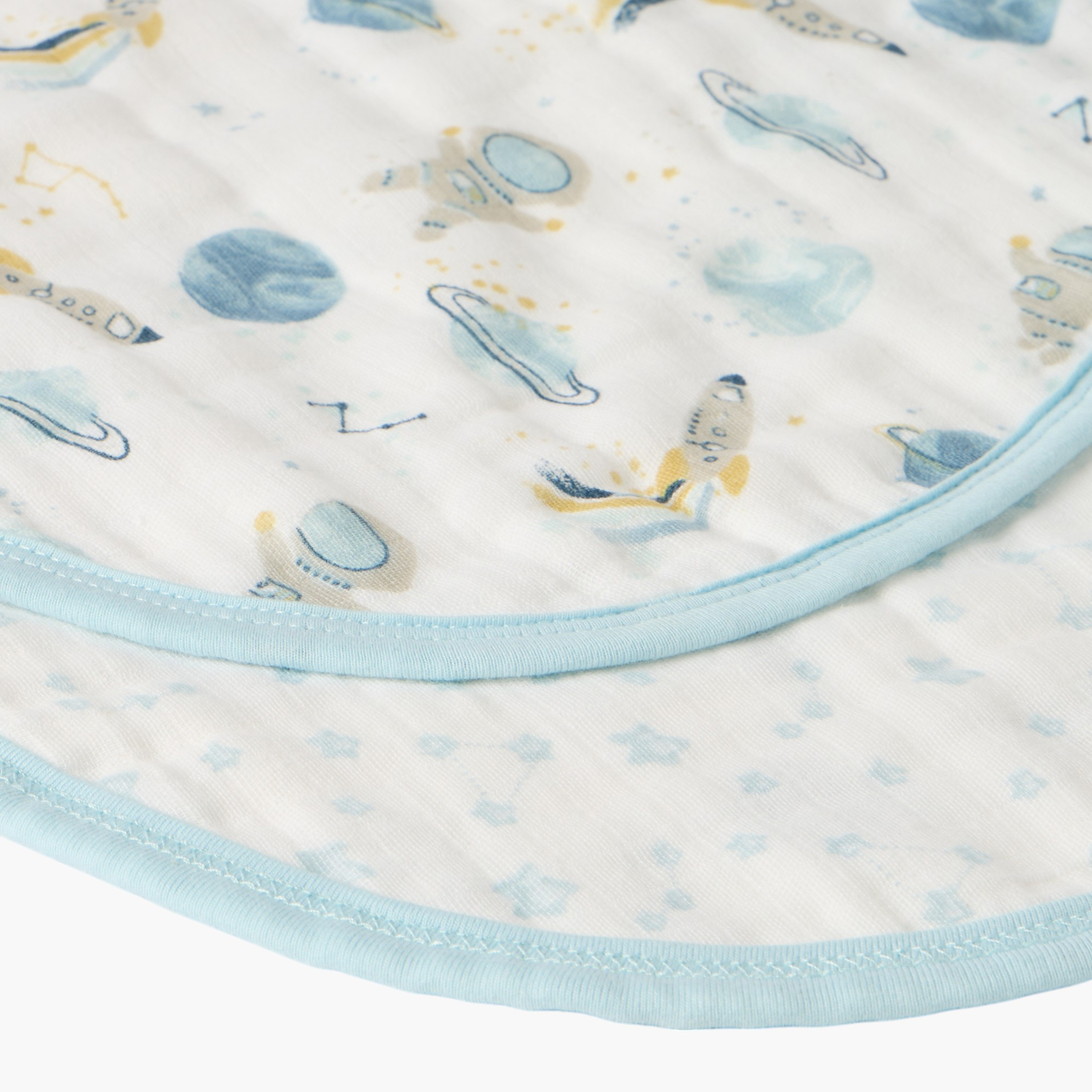 مريلة خيزران موسلين بزر إغلاق كبّاس وطبعات فضاء من جيجلز-baby-feeding-bibs-image-4