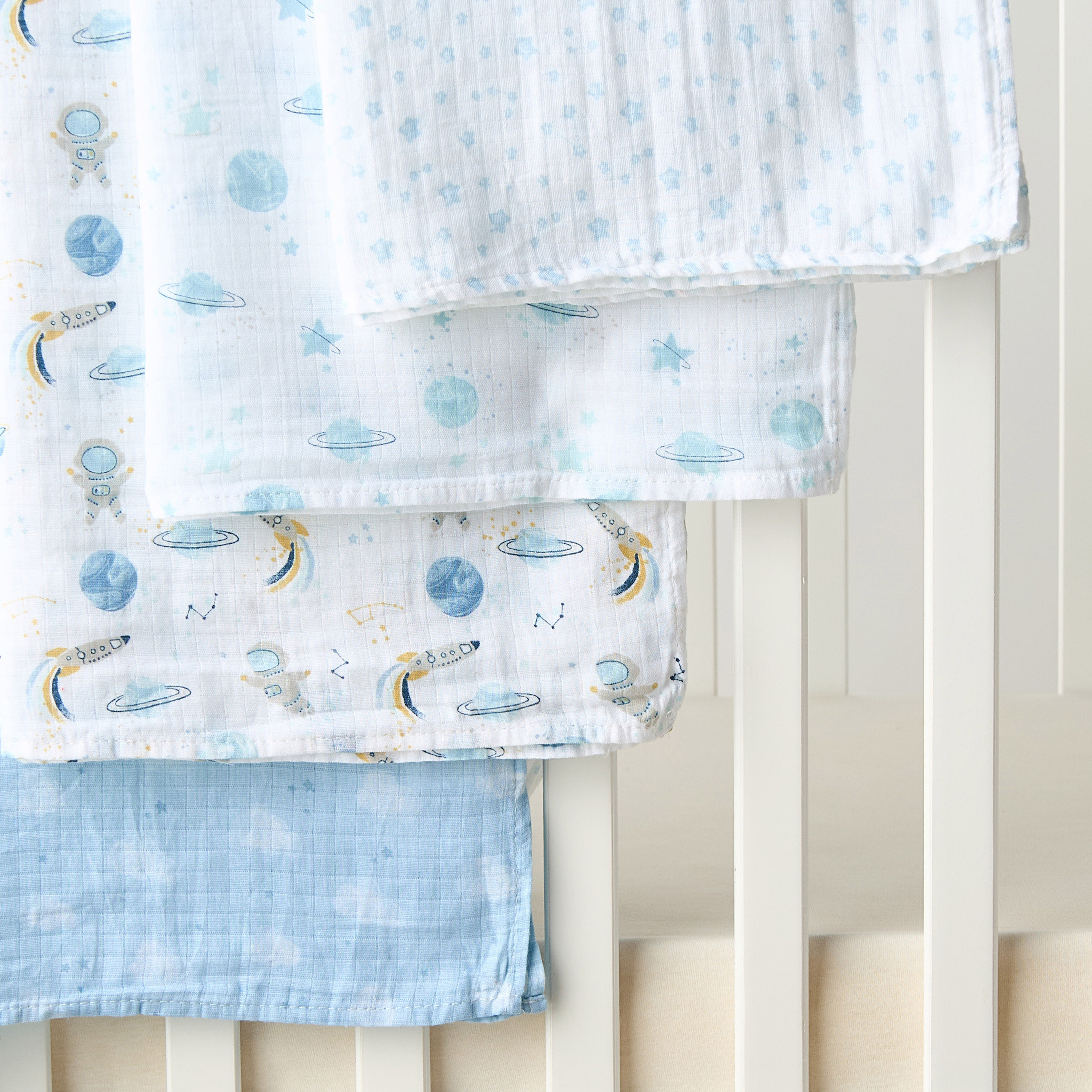 Giggles 4-Piece Printed Swaddle Blanket Set - 120x120 cm-baby-nursery-blanketsandswaddles-swaddlesandsleepingbags-image-2