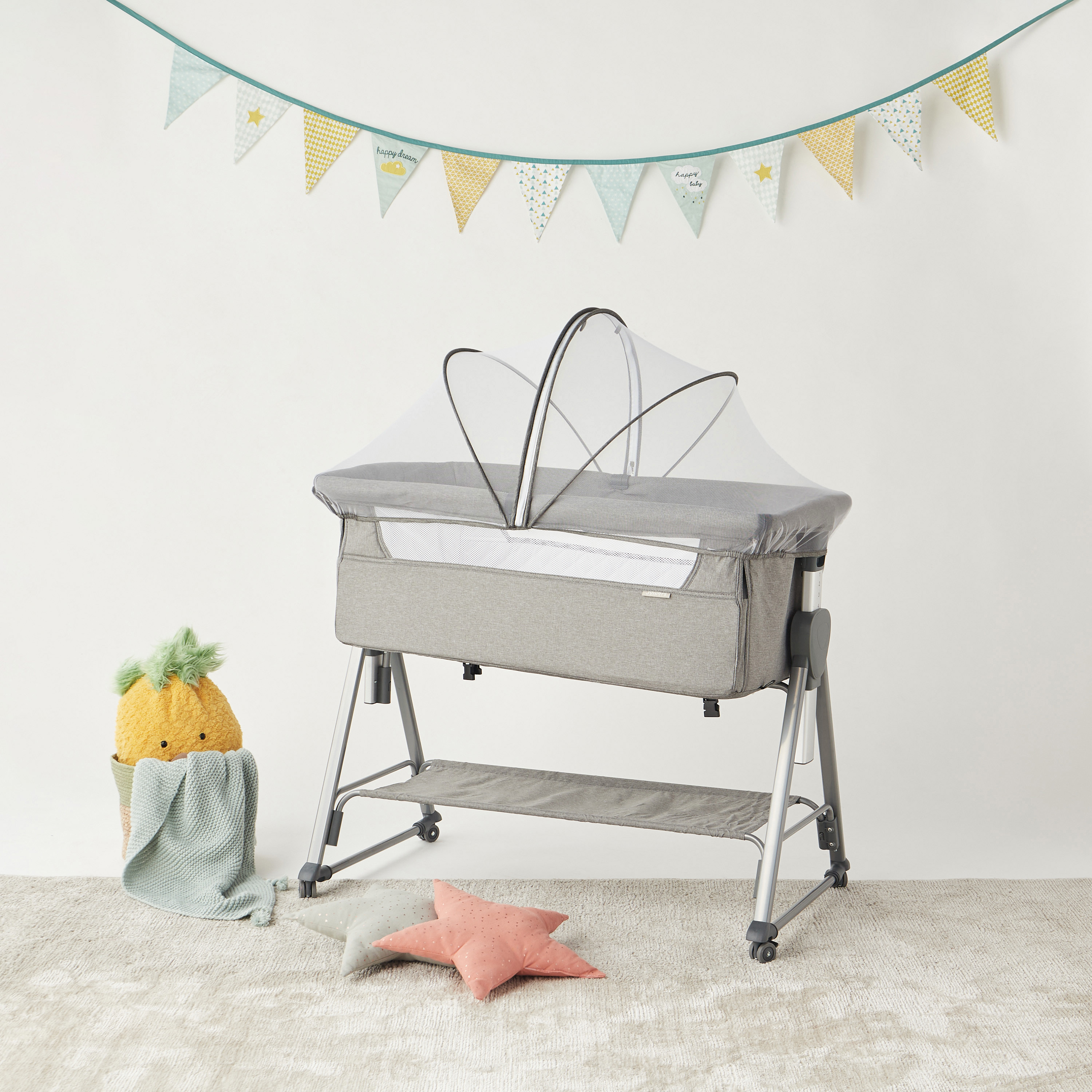 مهد رضّع بـ7 مستويات ارتفاع قابلة للتعديل بيرسي من جونيورز -baby-nursery-furniture-cribsandbeds-bassinets-image-1