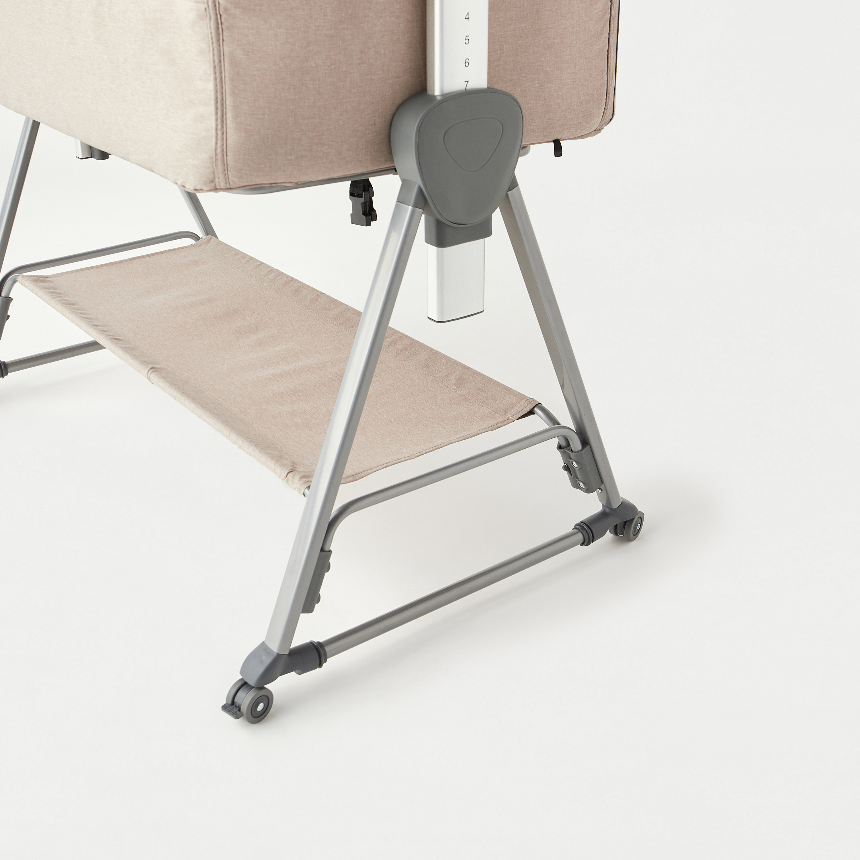 Juniors Percy Baby Bassinet with 7 Adjustable Heights-baby-nursery-furniture-cribsandbeds-bassinets-image-16
