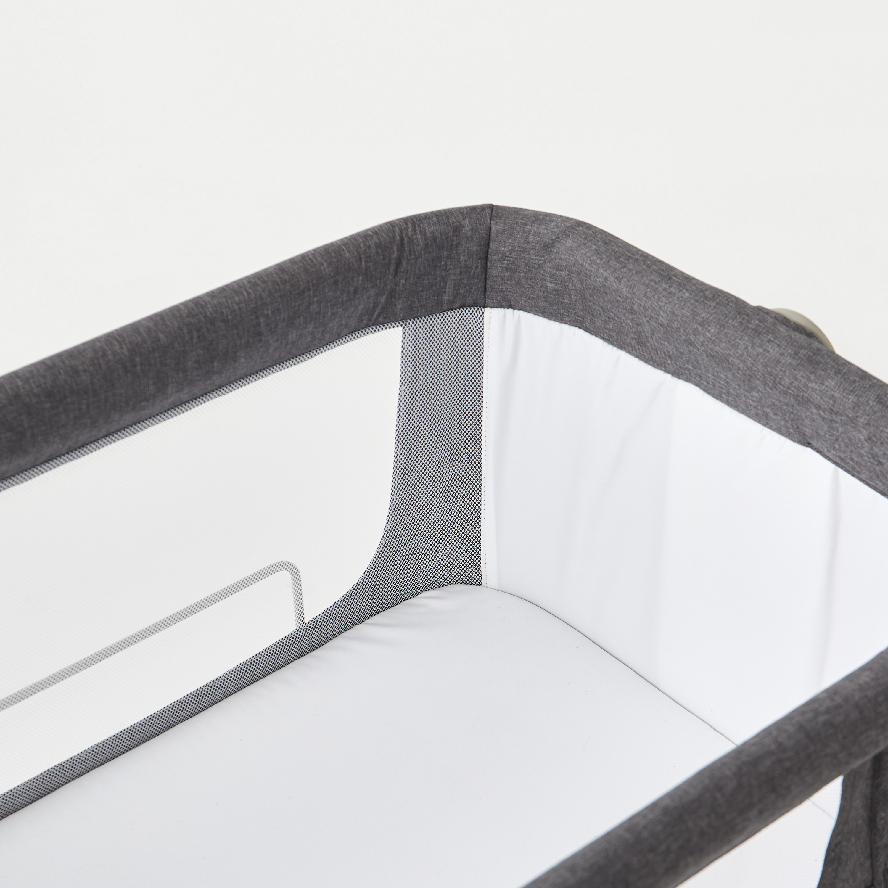 Giggles Amir Bassinet-baby-nursery-furniture-cribsandbeds-bassinets-image-11