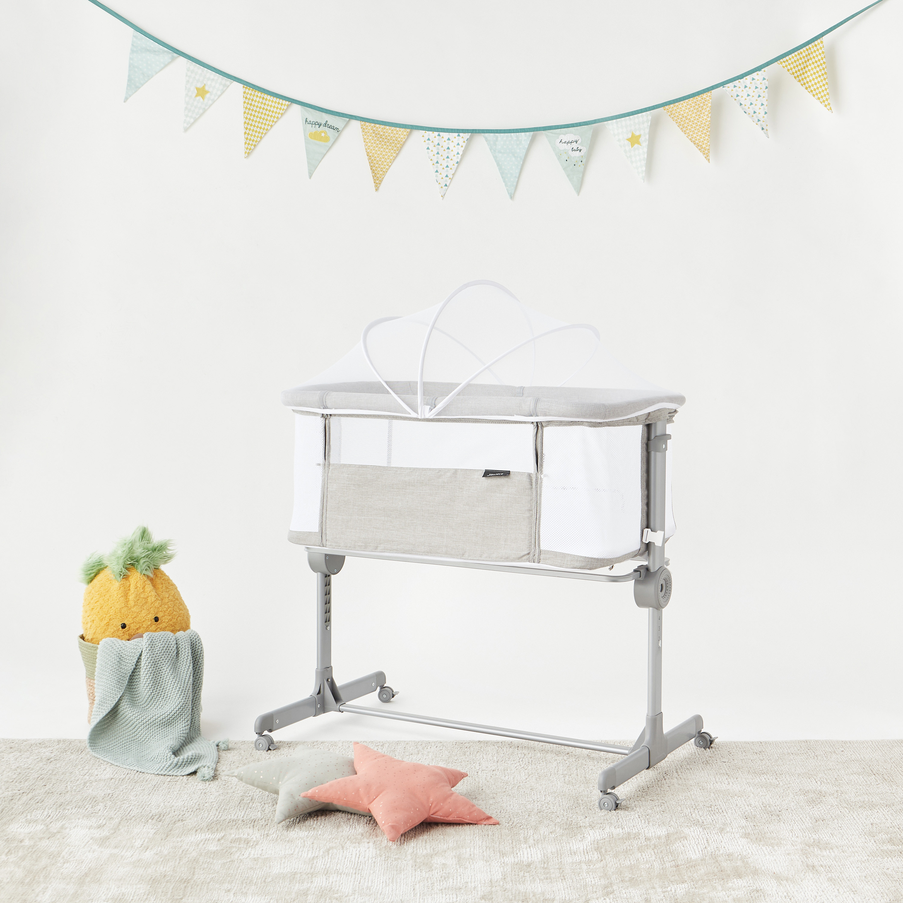 سرير جانبي قابل لتعديل الارتفاع باركر من جونيورز-baby-nursery-furniture-cribsandbeds-bassinets-image-10